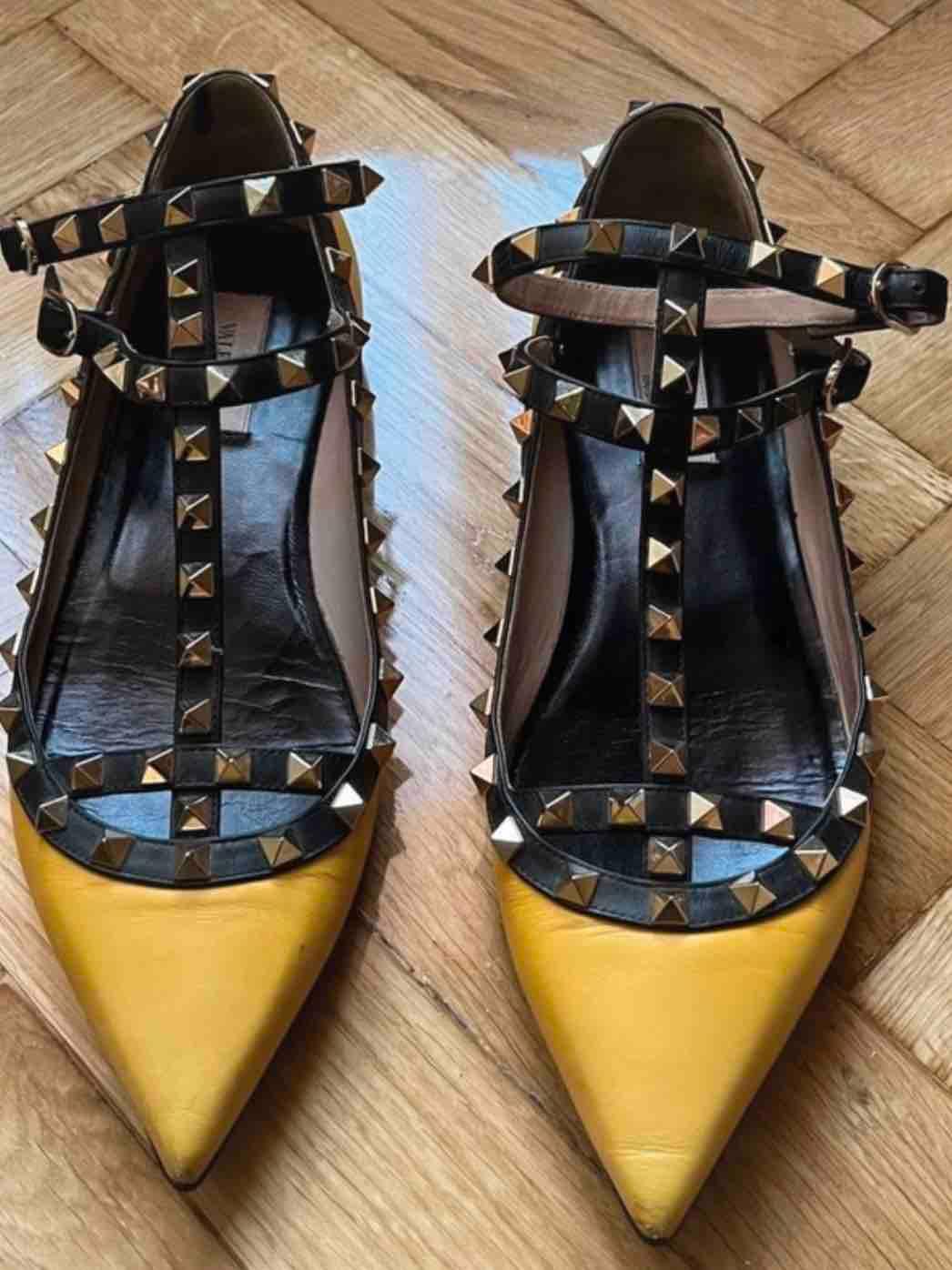 Valentino Rockstud — foto 1 de 4