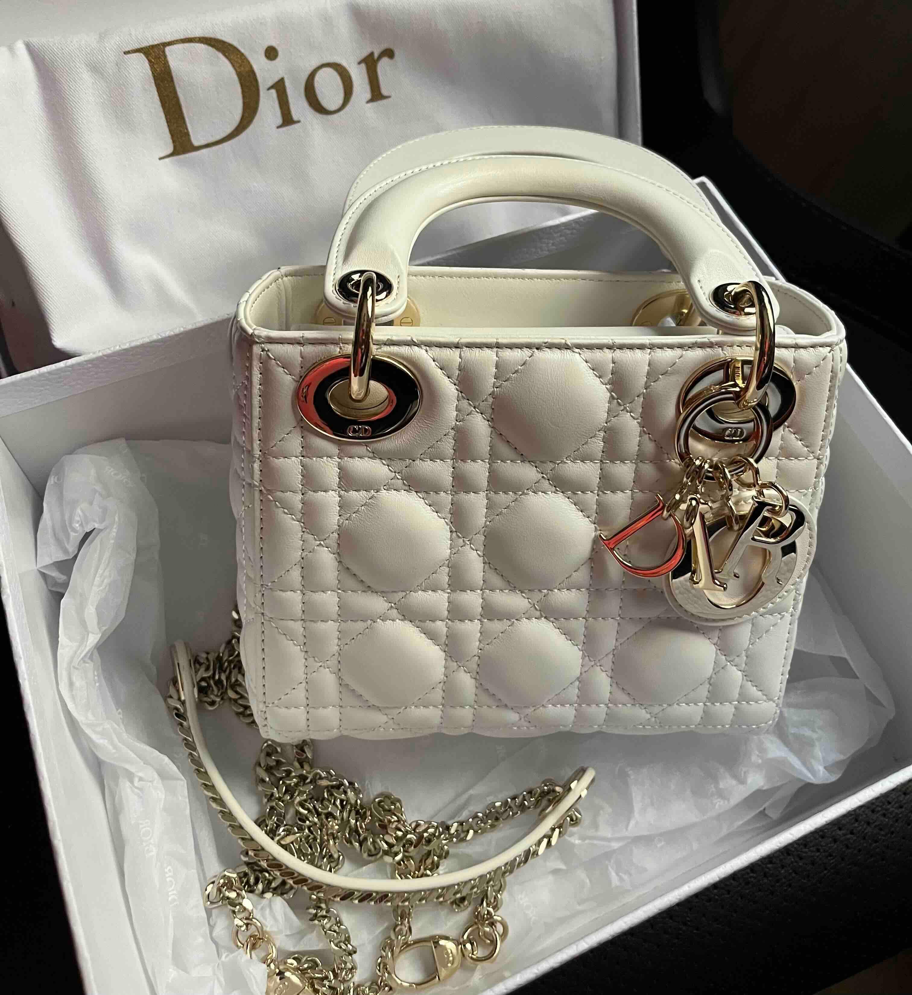 Lady Dior tamaño pequeño (no micro) — foto 1 de 3