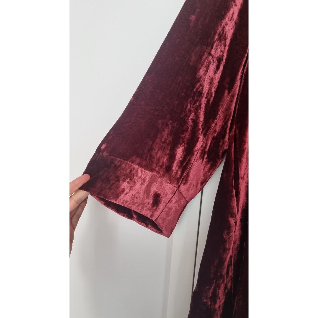 kimono terciopelo burdeos Pedro del Hierro — foto 3 de 4