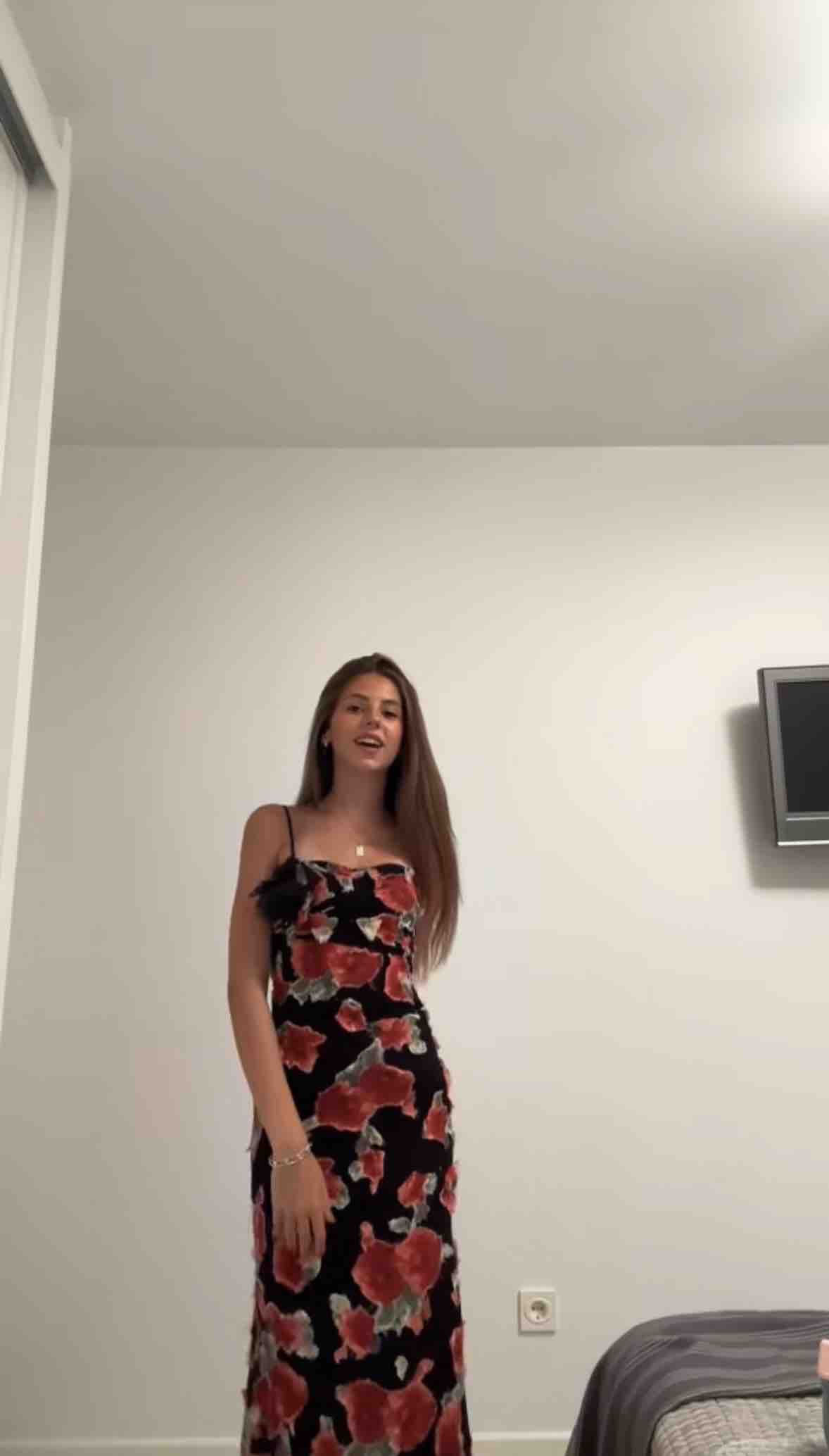 Alquiler Vestido hecho a medida de flores | Jointy