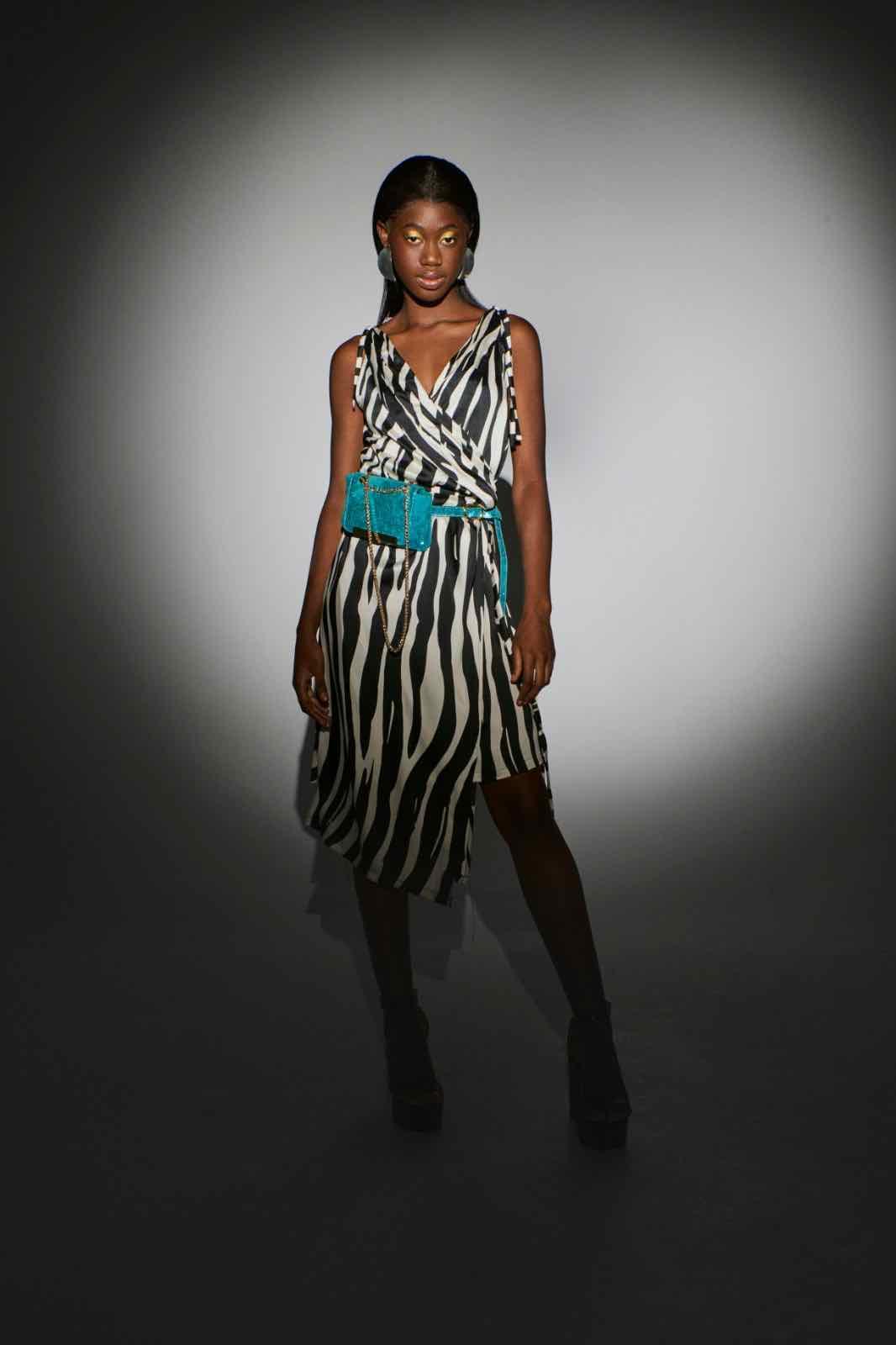 Vestido PADME ANIMAL PRINT MULTI TALLA Daniel Espig — foto 5 de 6