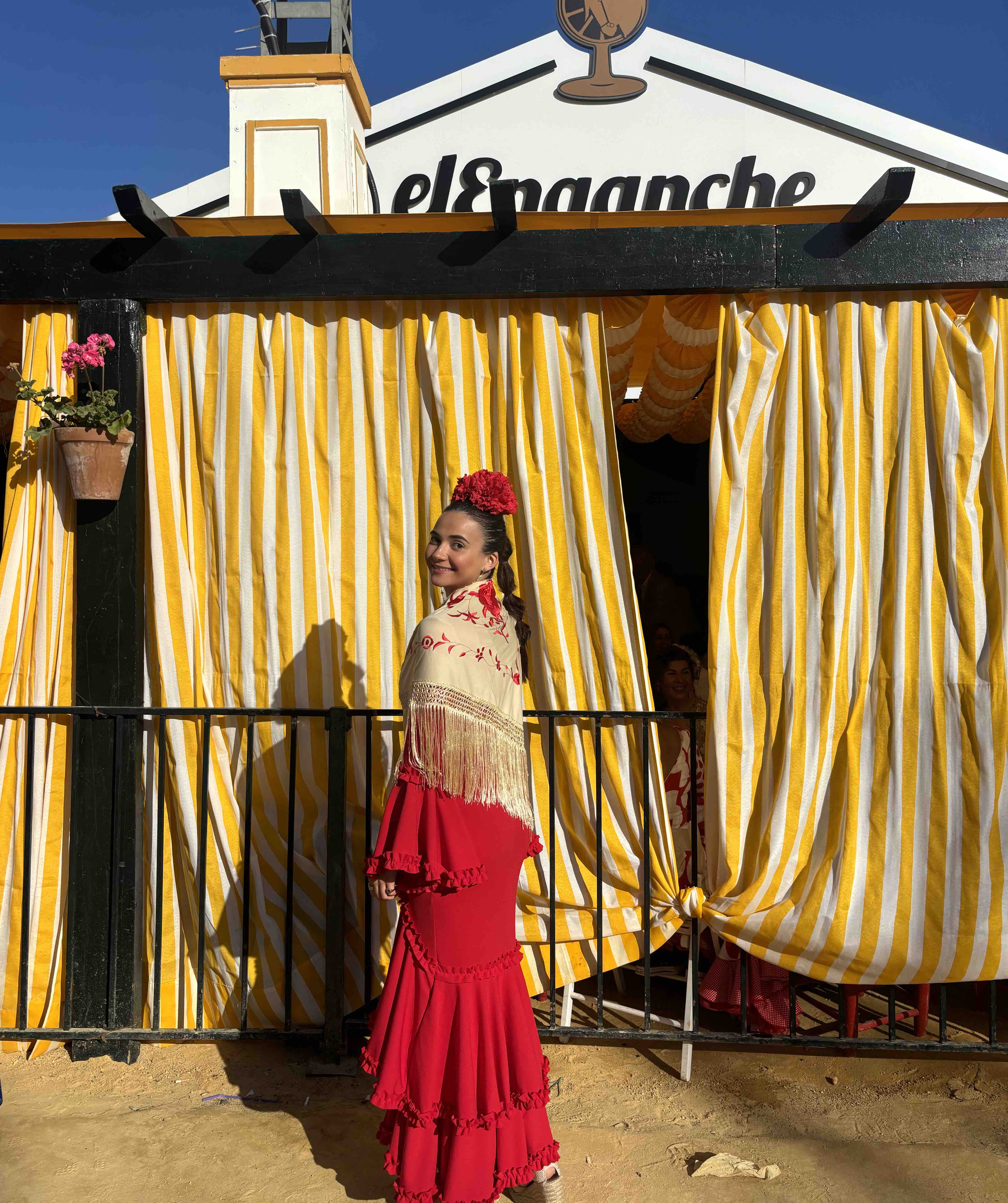 Traje de sevillana — foto 2 de 4