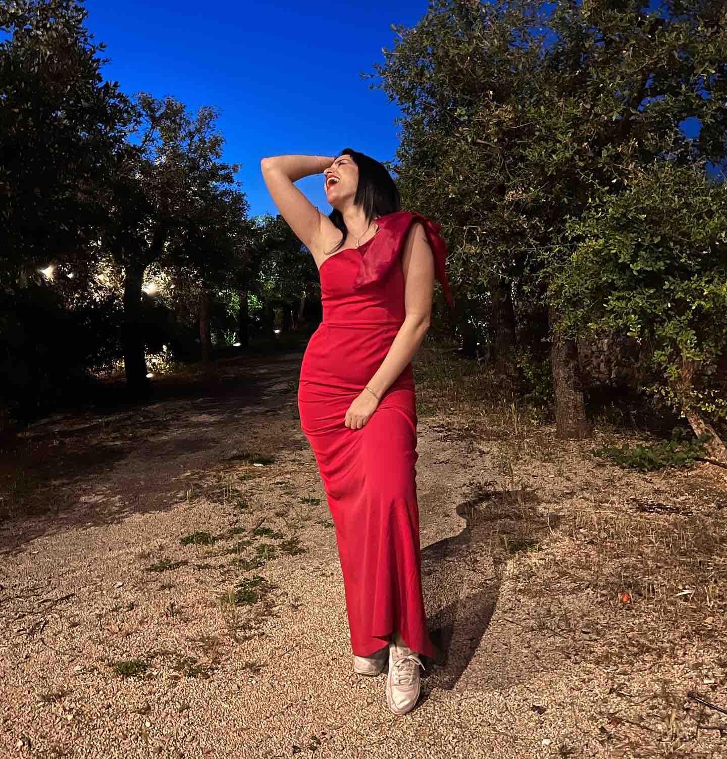 Red Petal Dress miphai — foto 1 de 4