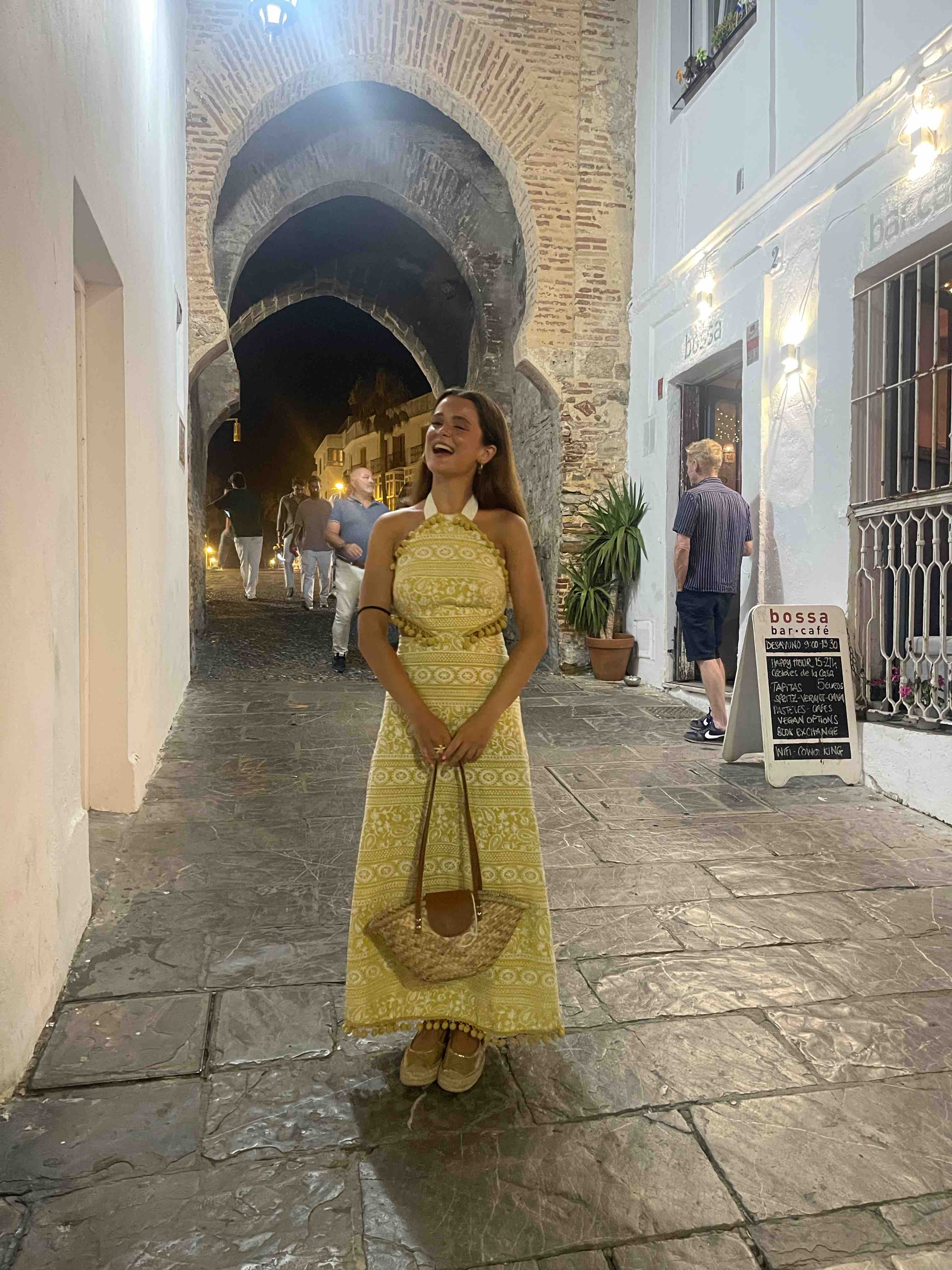 vestido amarillo coosy — foto 3 de 3