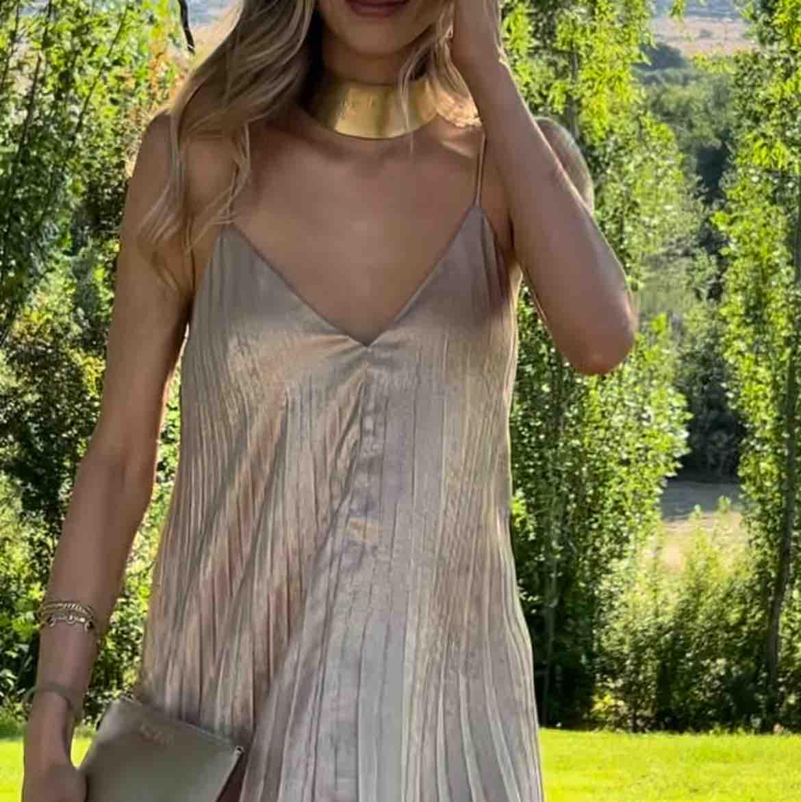 Vestido de invitada Lola Casademunt — foto 3 de 5