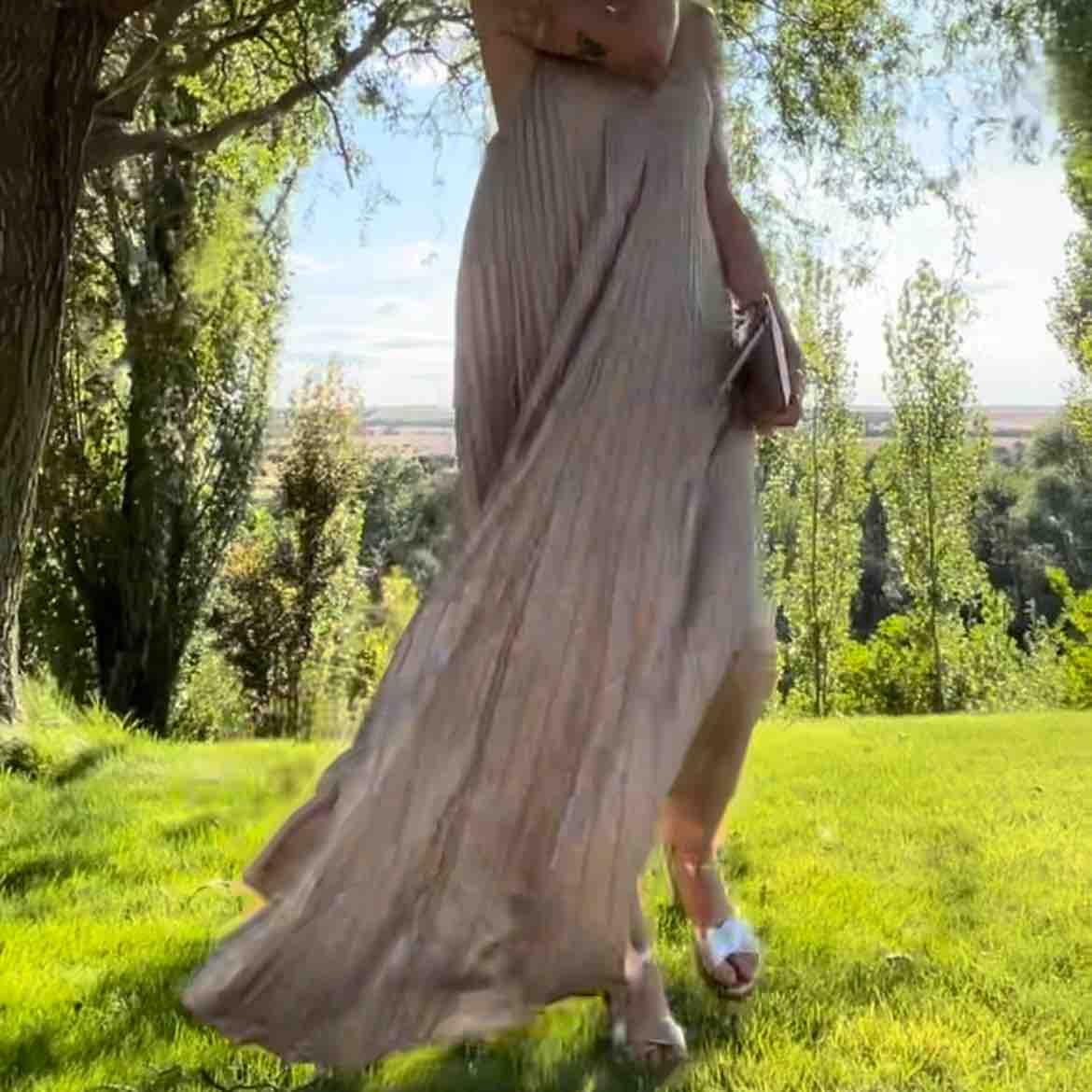 Vestido de invitada Lola Casademunt — foto 4 de 5