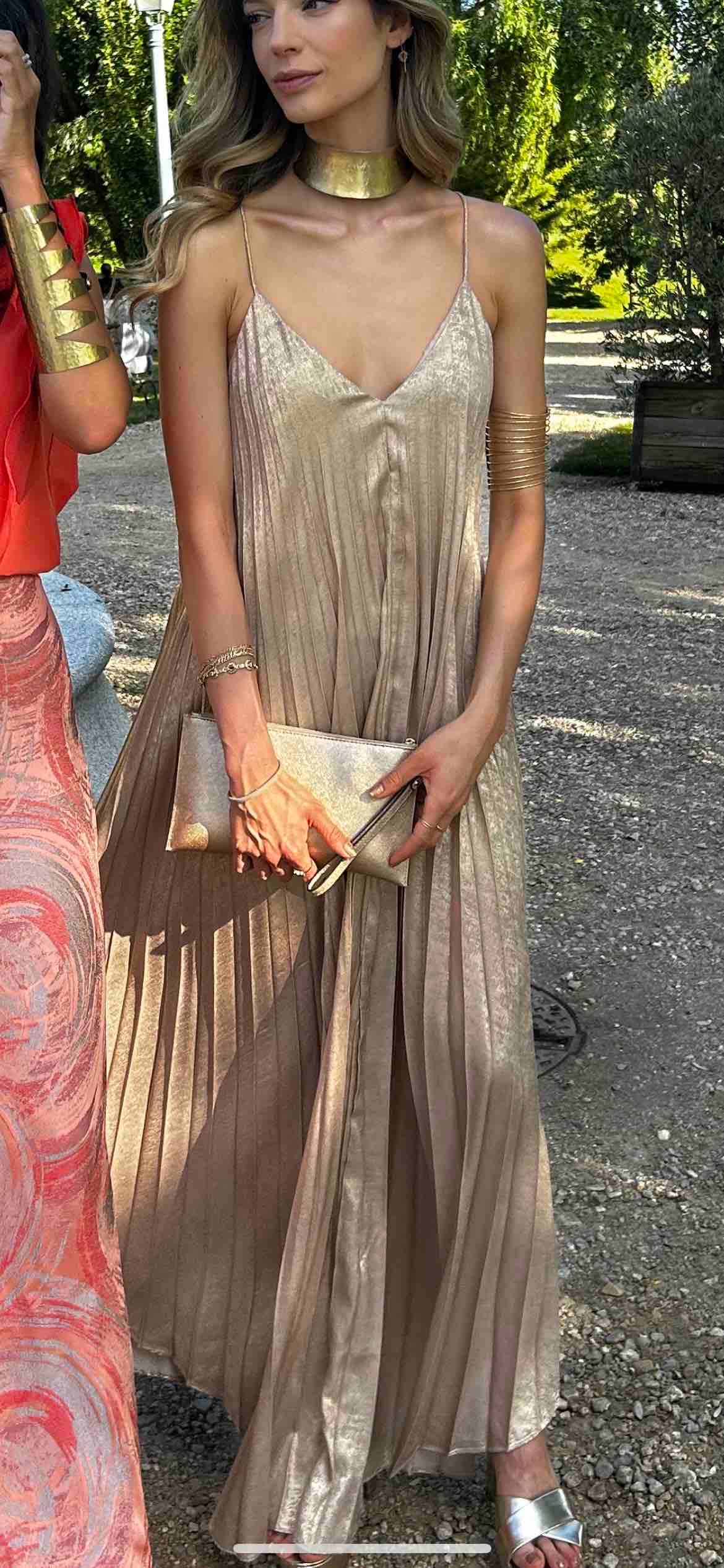 Vestido de invitada Lola Casademunt — foto 2 de 5