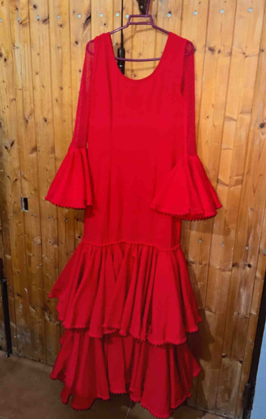 Traje de flamenca rojo Tienda local