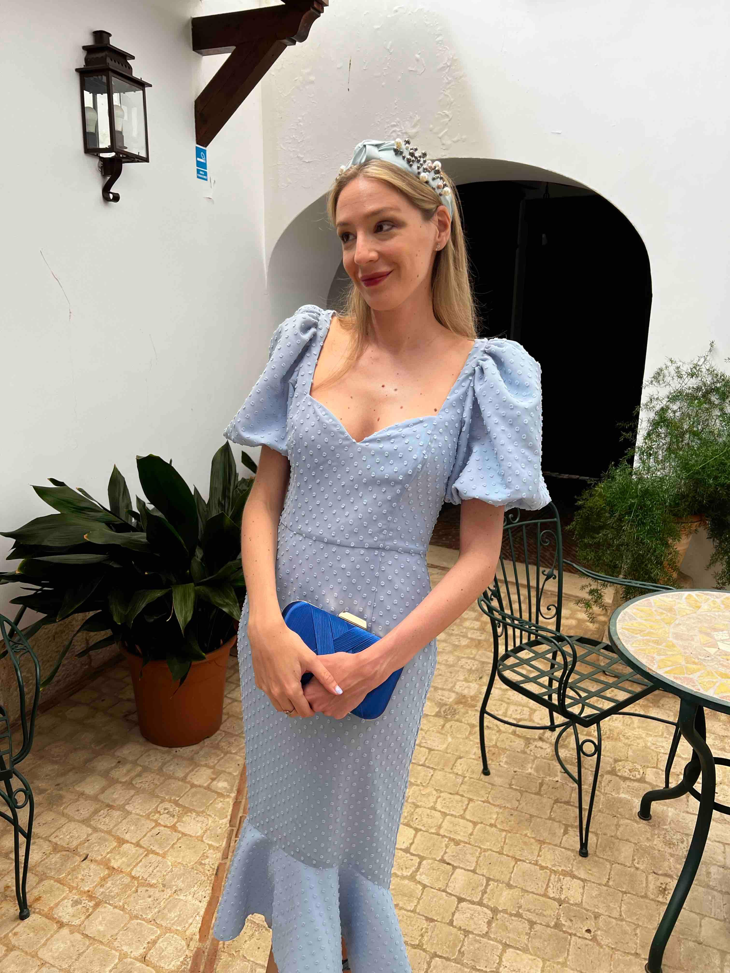 Vestido midi con manga globo en azul pastel de Apparentia — foto 1 de 6