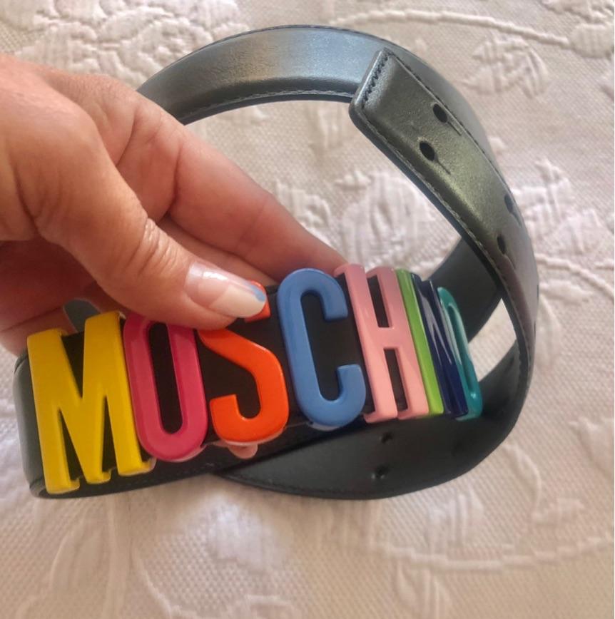 Cinturón con LOGO colores Moschino — foto 1 de 4