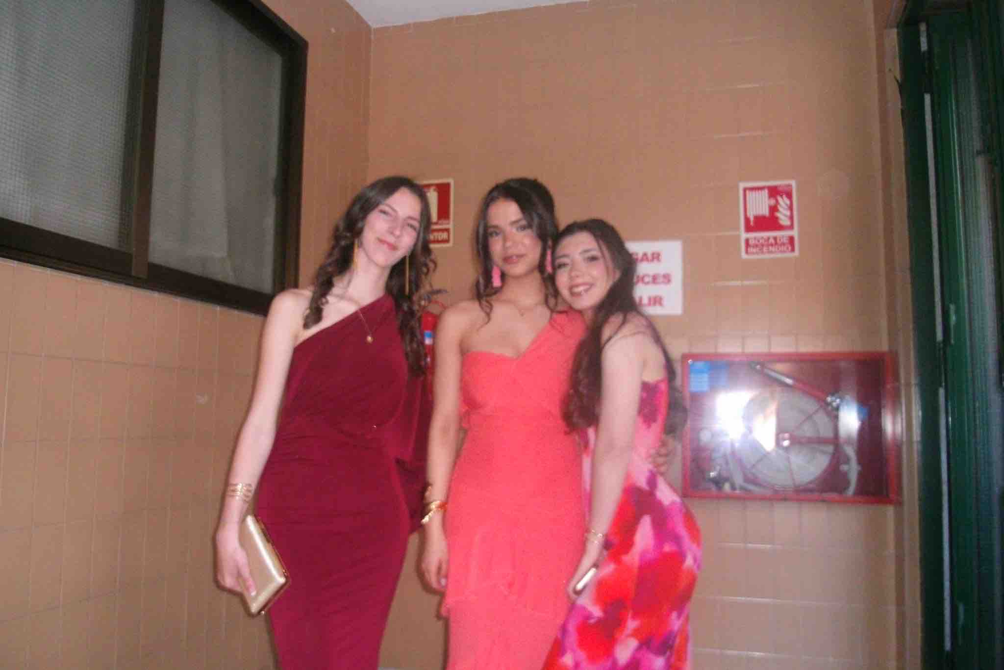Vestido graduación/boda Dew & Corch — foto 3 de 5