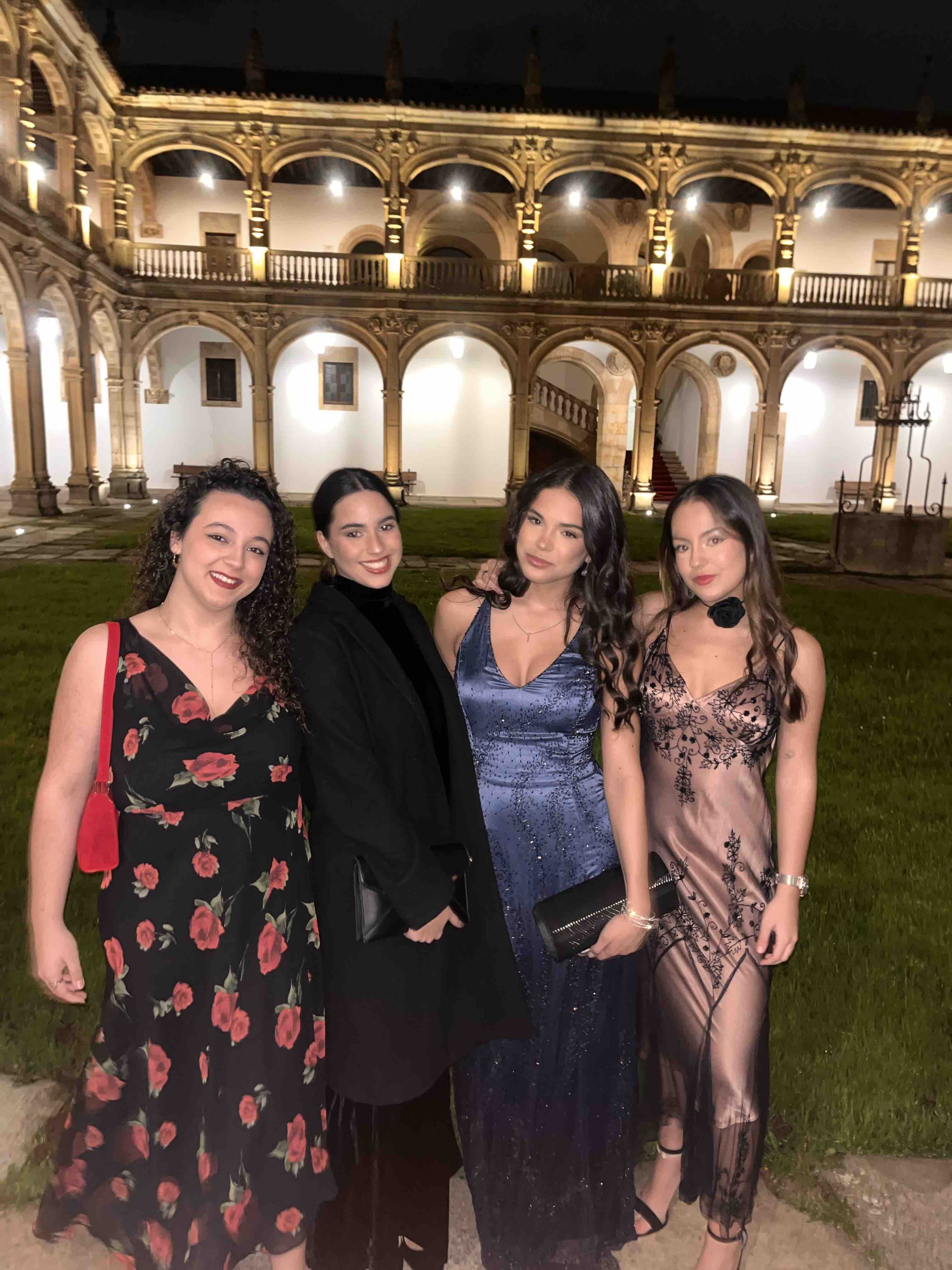 Vestido gala Massimo Dutti — foto 2 de 3