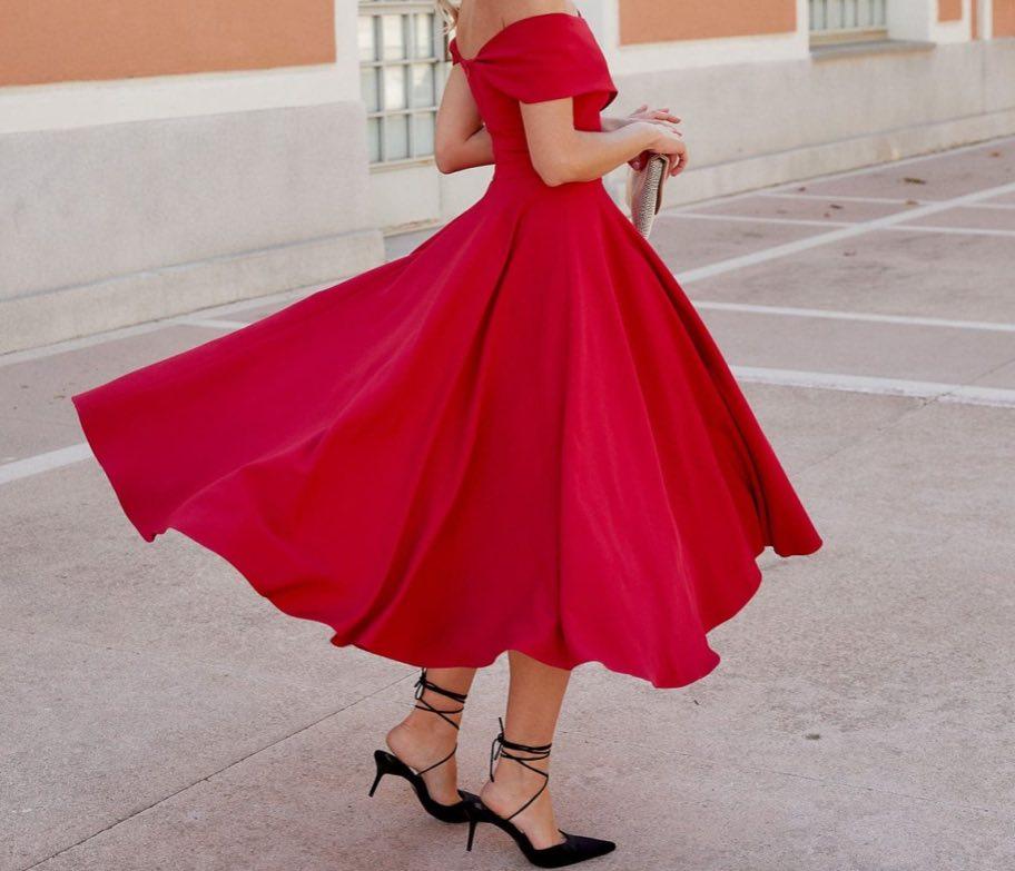 vestido rojo Miphai — foto 1 de 2