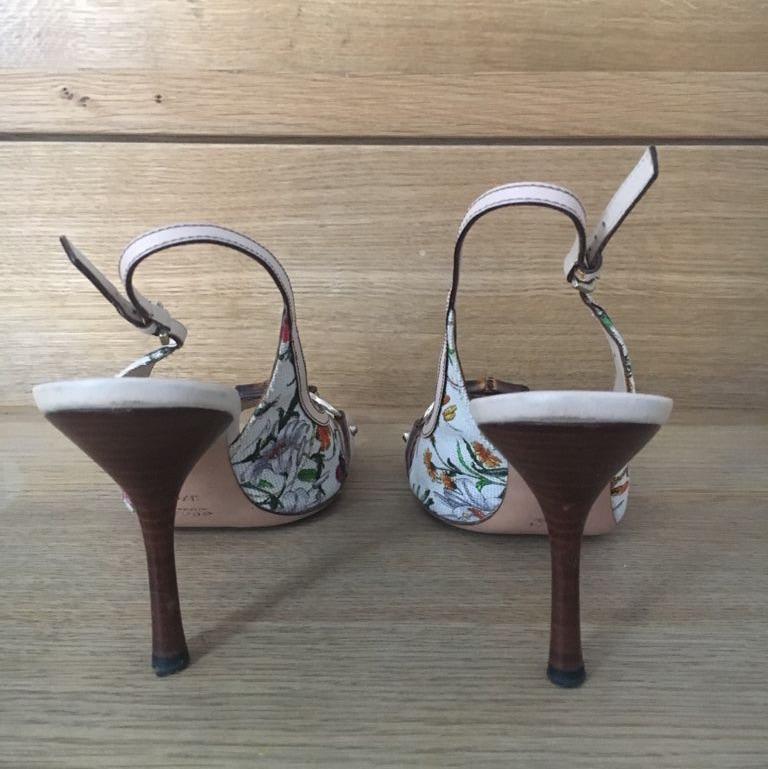 sandalias gucci flores y bambu — foto 2 de 3