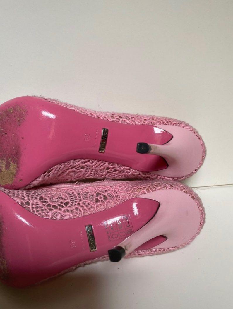 tacones gucci rosas — foto 6 de 6
