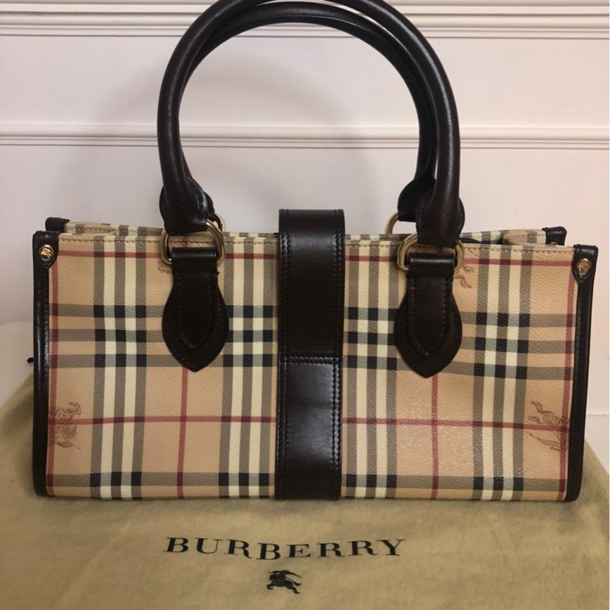 Bolso Burberry — foto 2 de 5