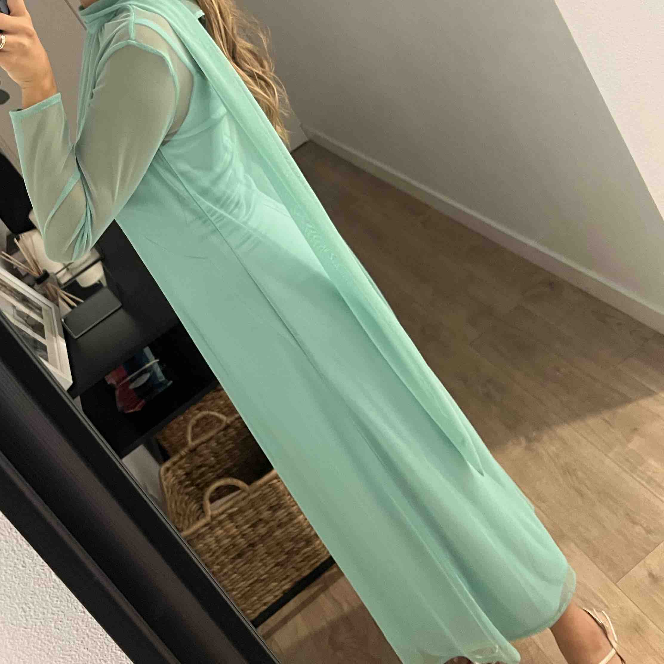 Vestido invitada mattui — foto 3 de 3