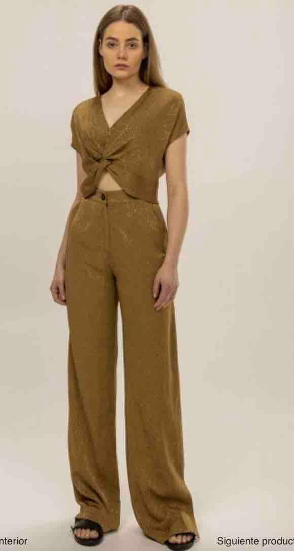 Conjunto Top i pantalón dorado System Action — foto 1 de 3