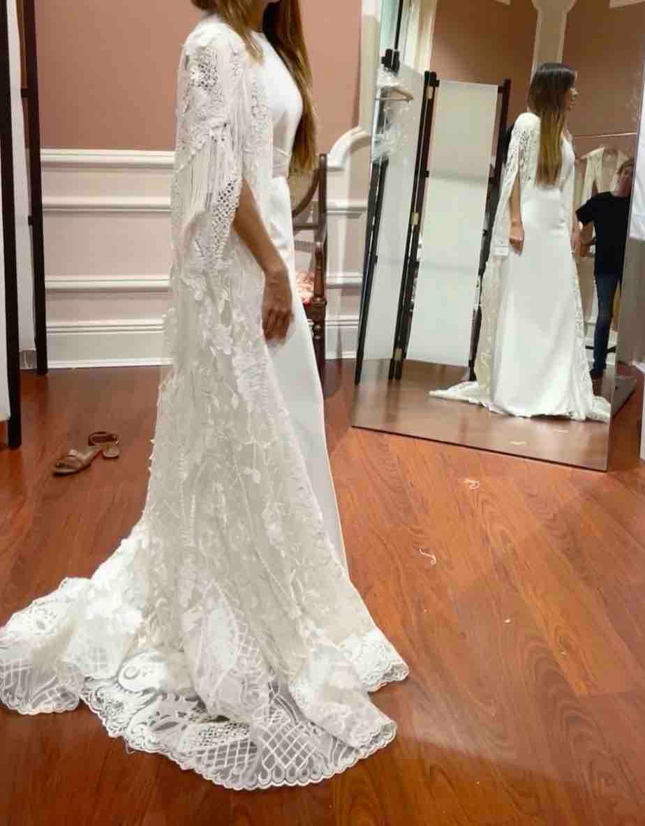 Vestido novia + capa Yolancris Yolan Cris — foto 1 de 6