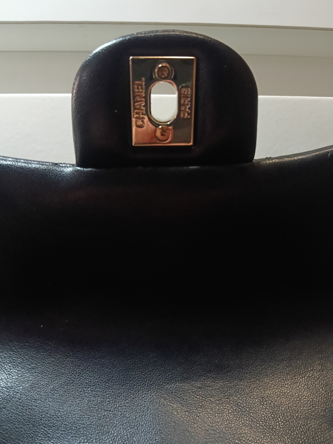 Mini bolso clásico Chanel en piel de cordero. — foto 4 de 4