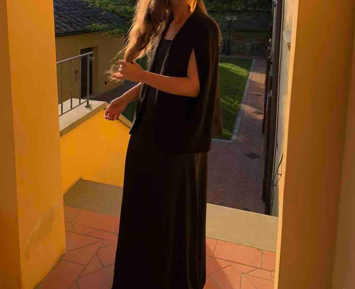 Vestido negro satinado Cos — foto 1 de 2