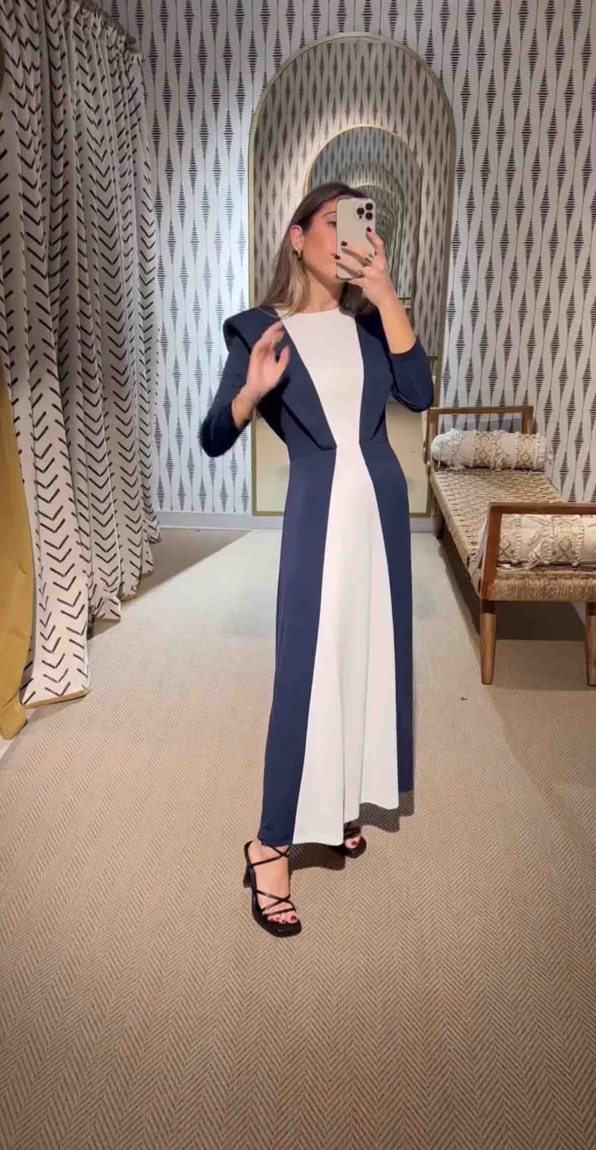 Vestido Inma Camacho azul, talla S, en alquiler — foto 2 de 2