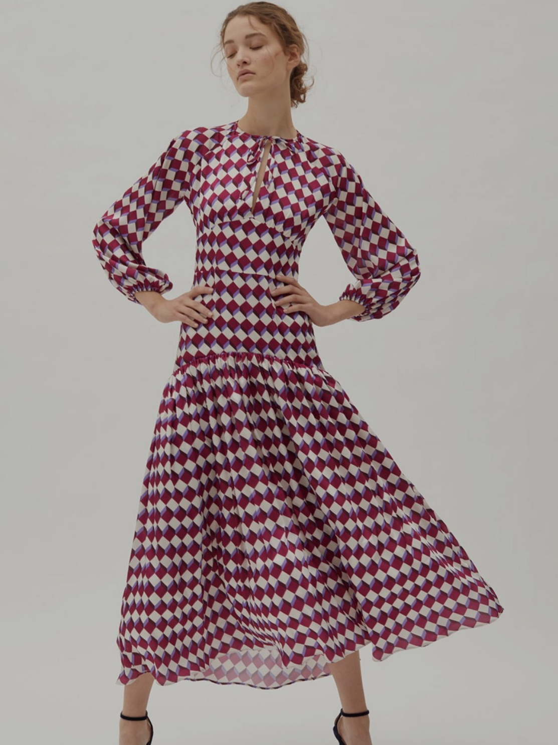 vestido IQ Colection The IQ Collection — foto 1 de 3