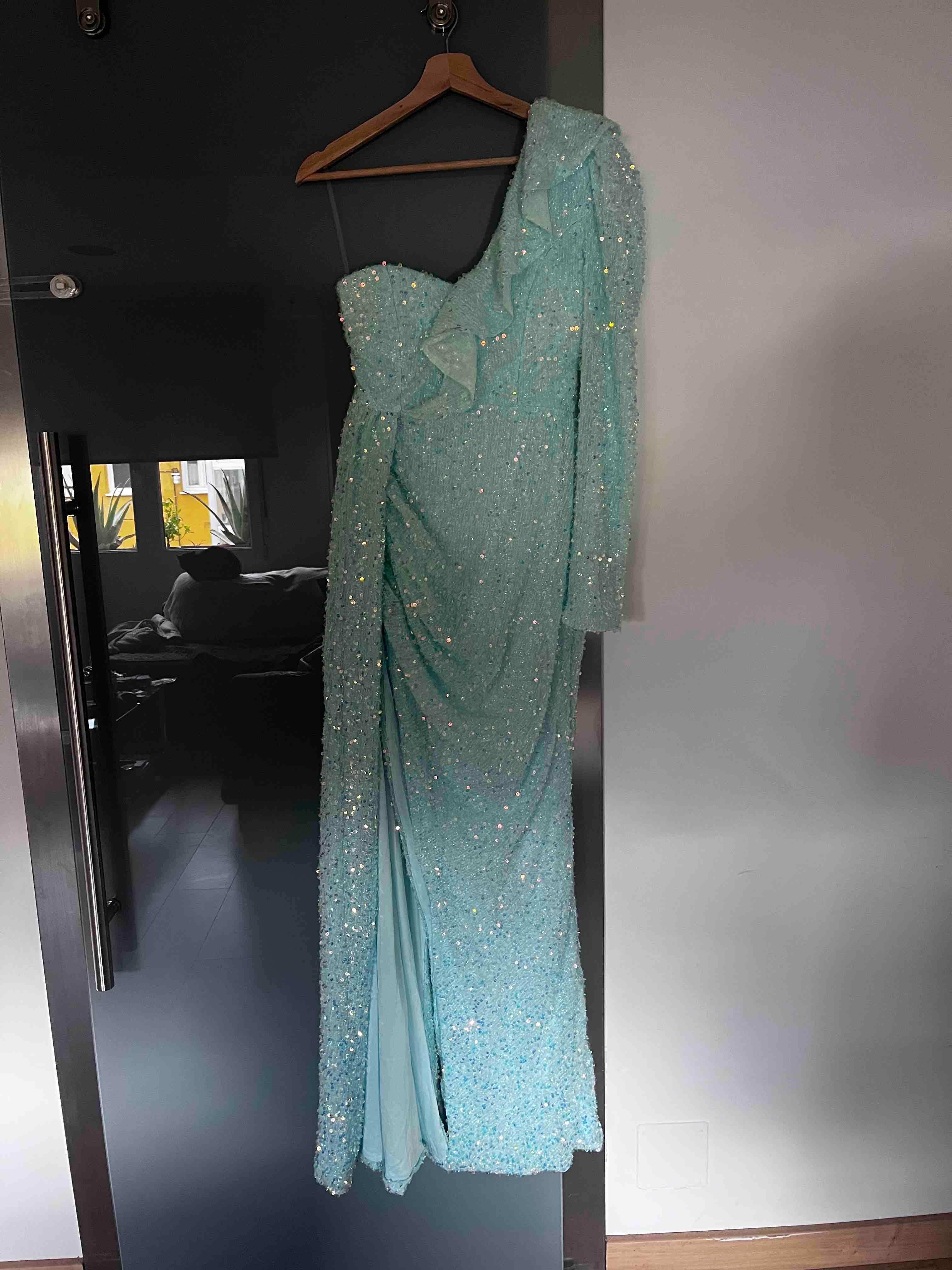 Vestido largo lentejuelas asimetrico Miss Old — foto 1 de 4