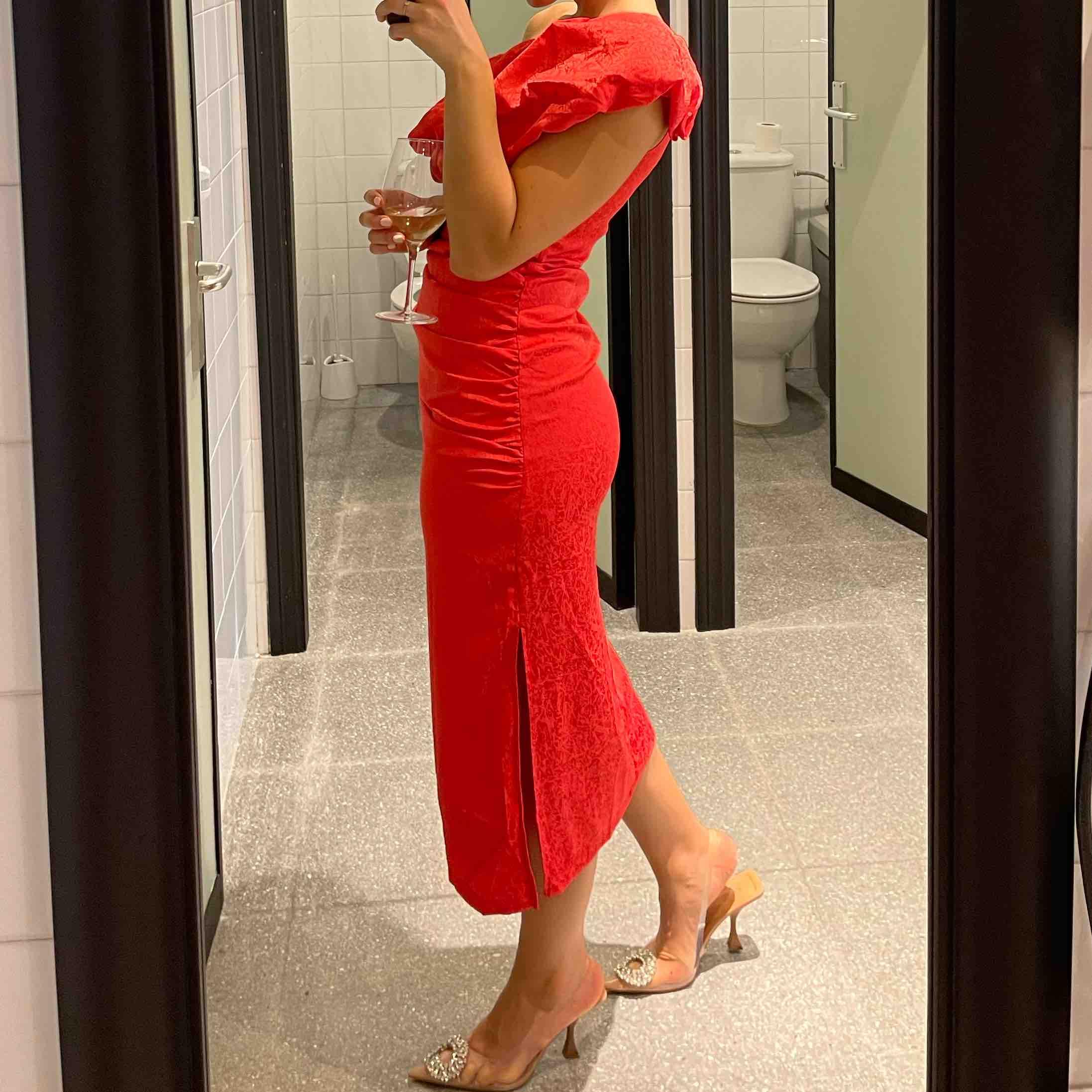 Vestido invitada Mioh — foto 4 de 4