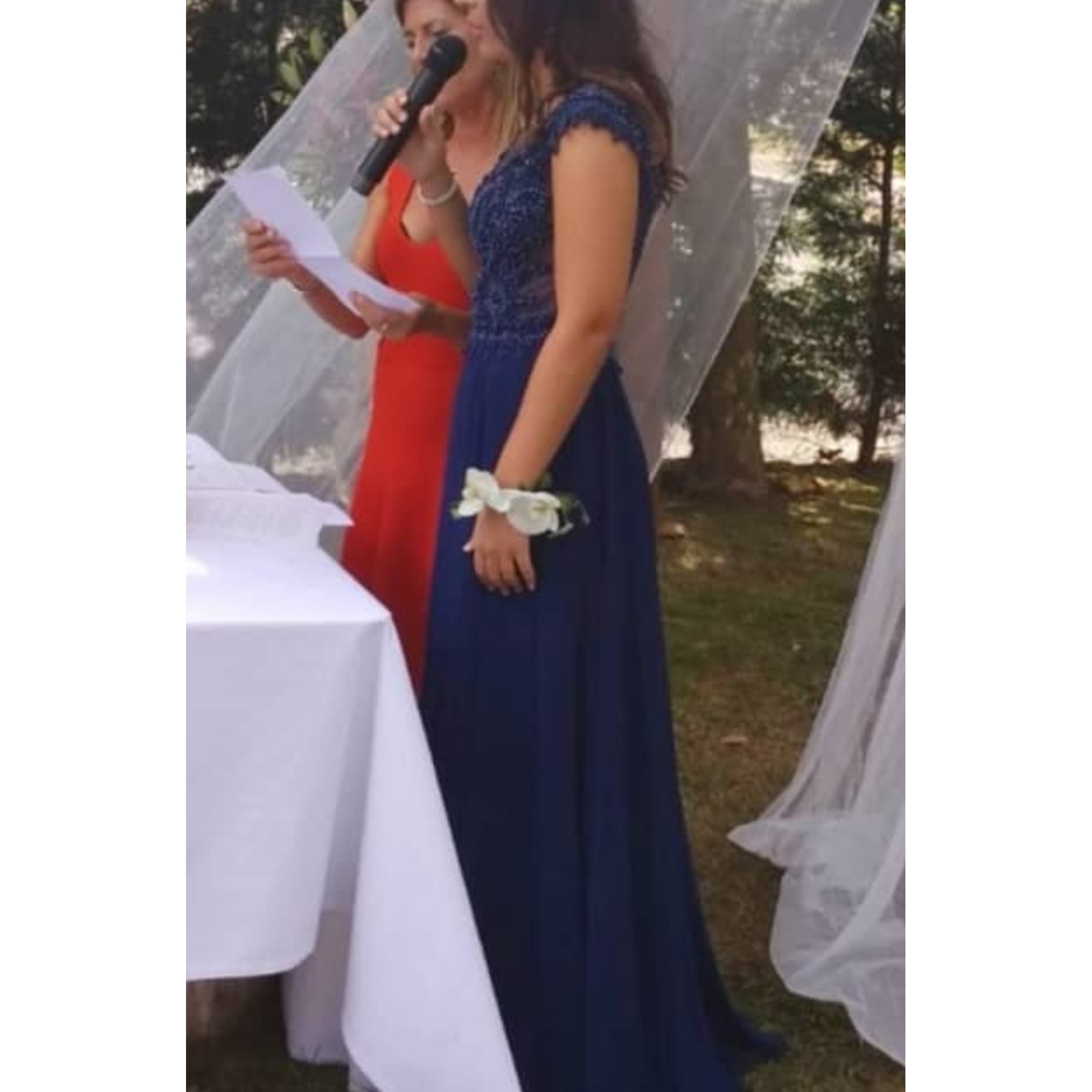 Laura Batan, hecho a medida — foto 4 de 6