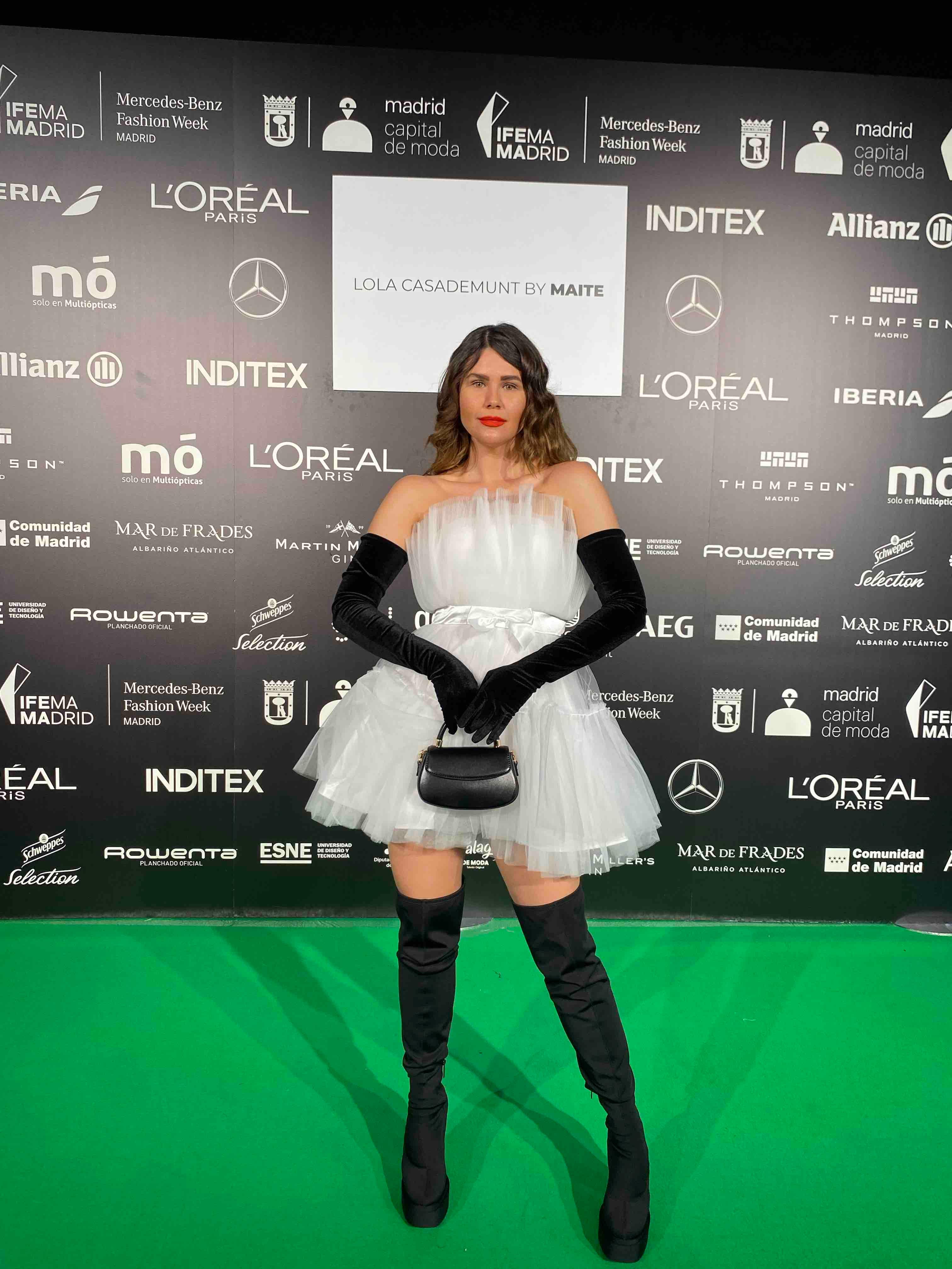 Vestido LadyDi — foto 1 de 3