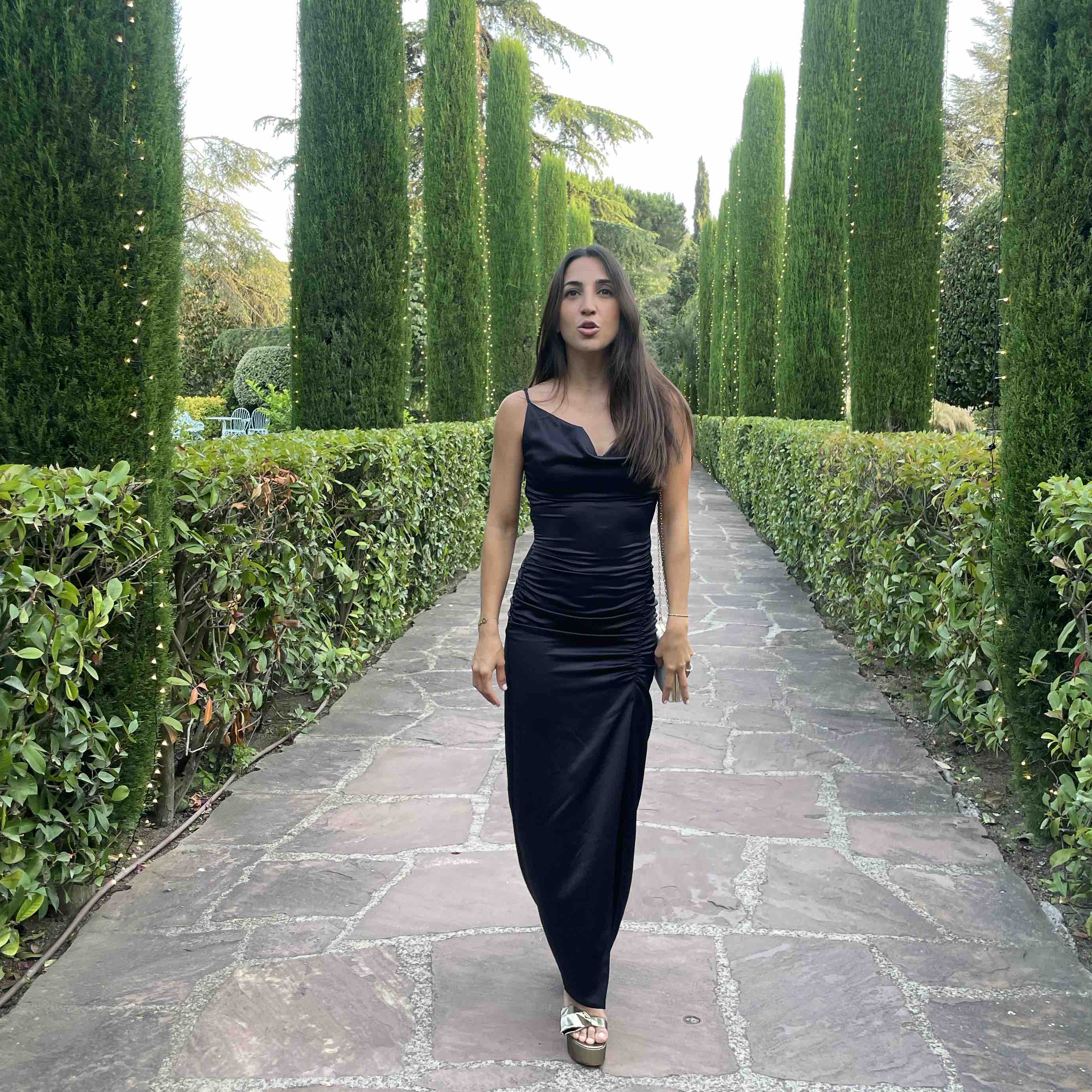 Vestido Midi Maje Negro — foto 2 de 6