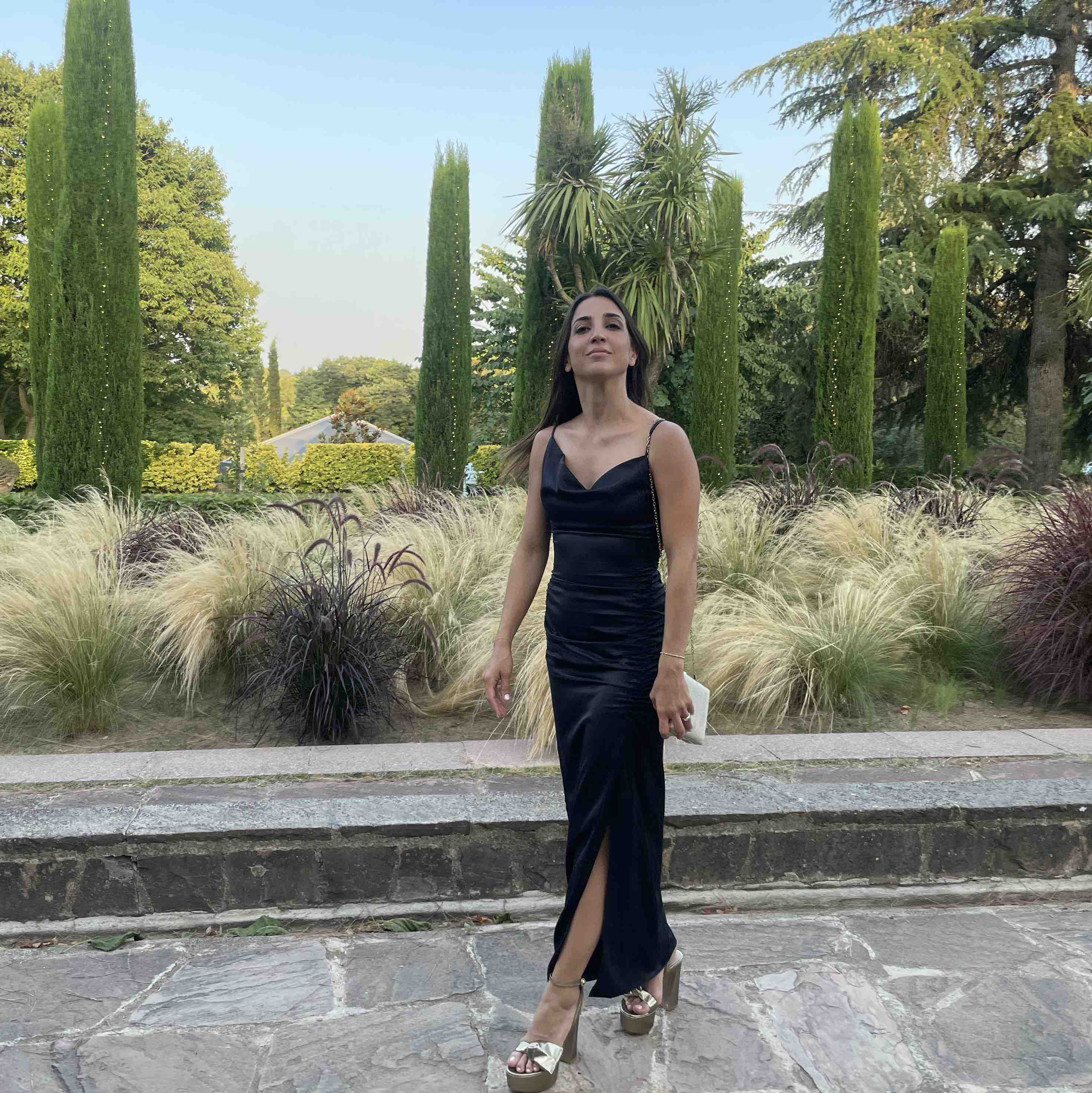 Vestido Midi Maje Negro — foto 3 de 6