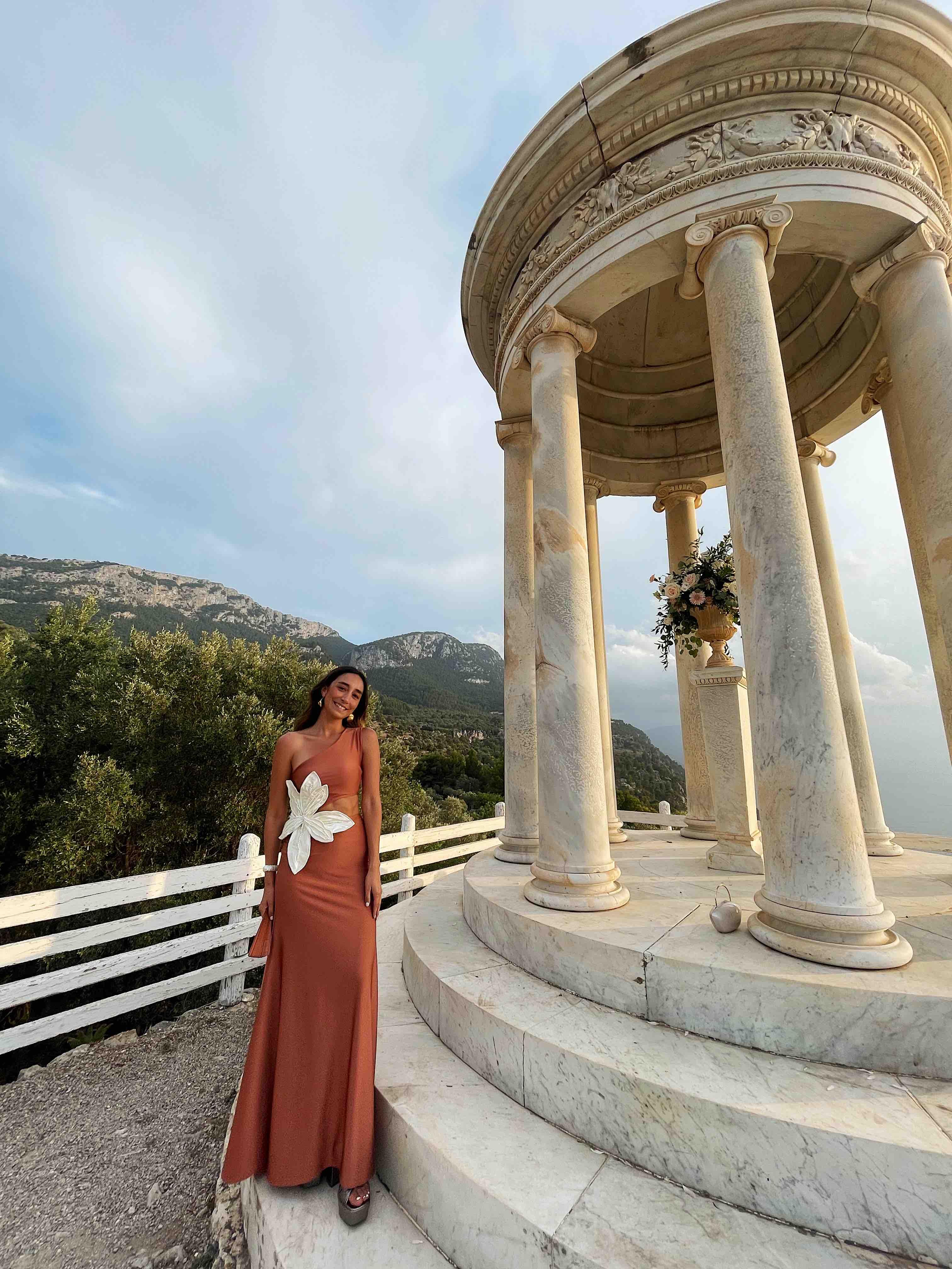 Vestido invitada de novia Le Solari — foto 1 de 3