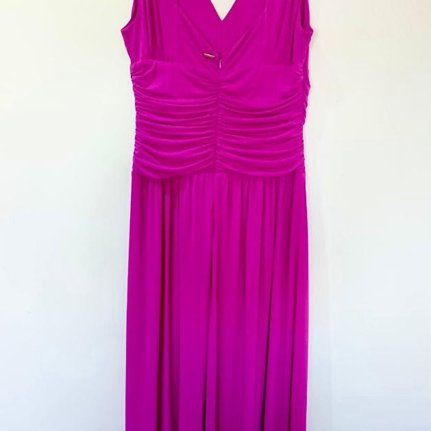 vestido fucsia Tintoretto — foto 2 de 4