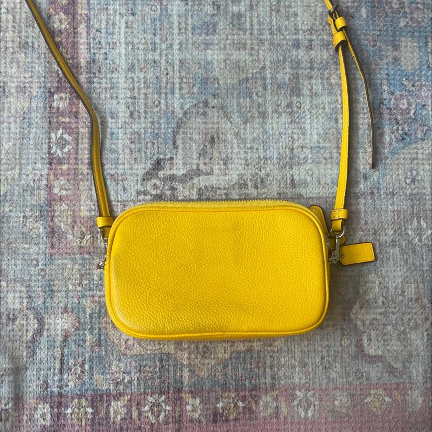 bolso amarillo Coach COACH. — foto 2 de 5