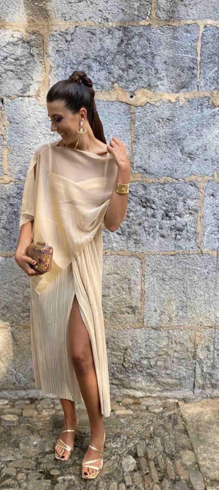 Top con falda y capa Sabina Musayev — foto 1 de 3