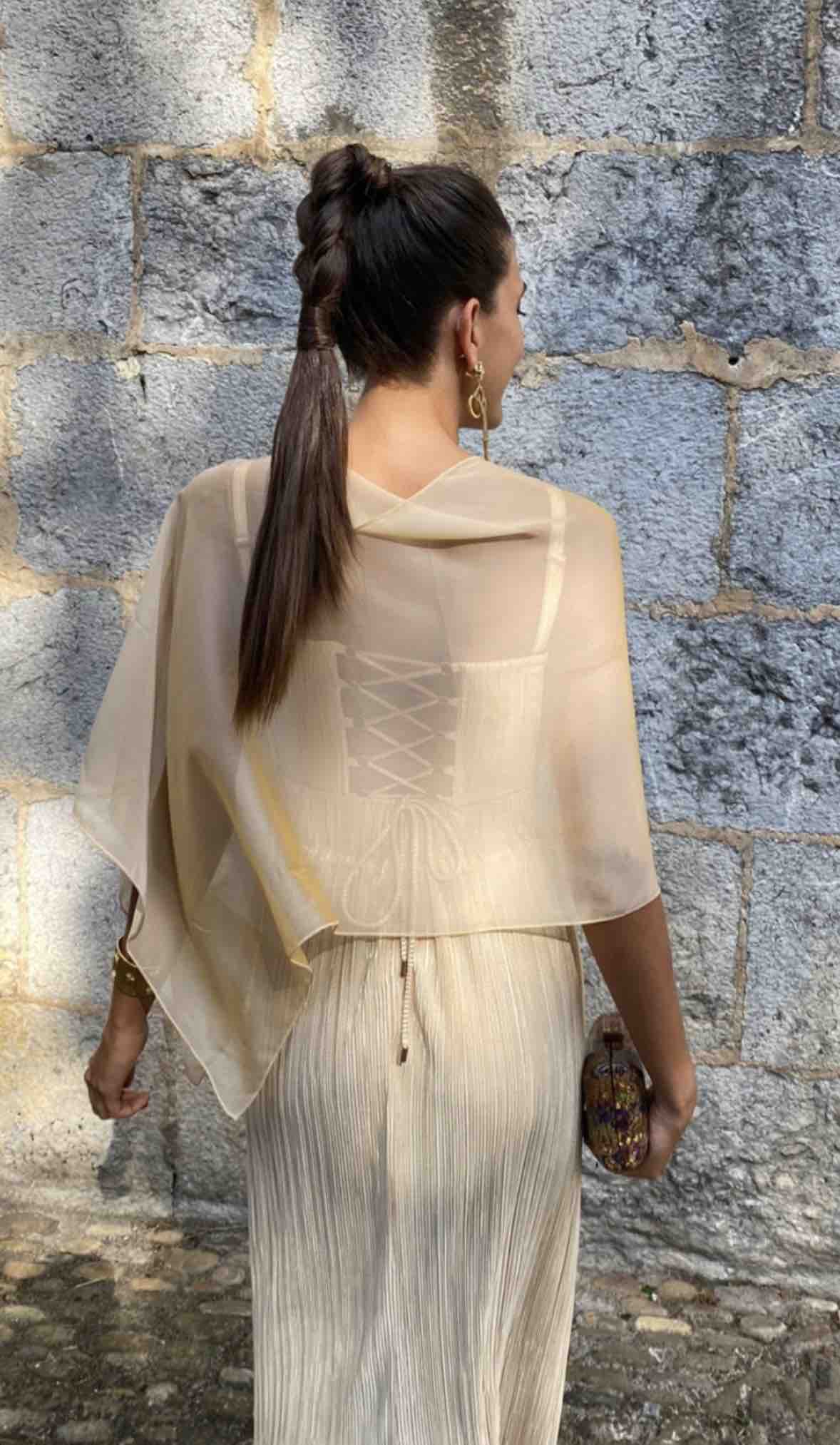Top con falda y capa Sabina Musayev — foto 3 de 3