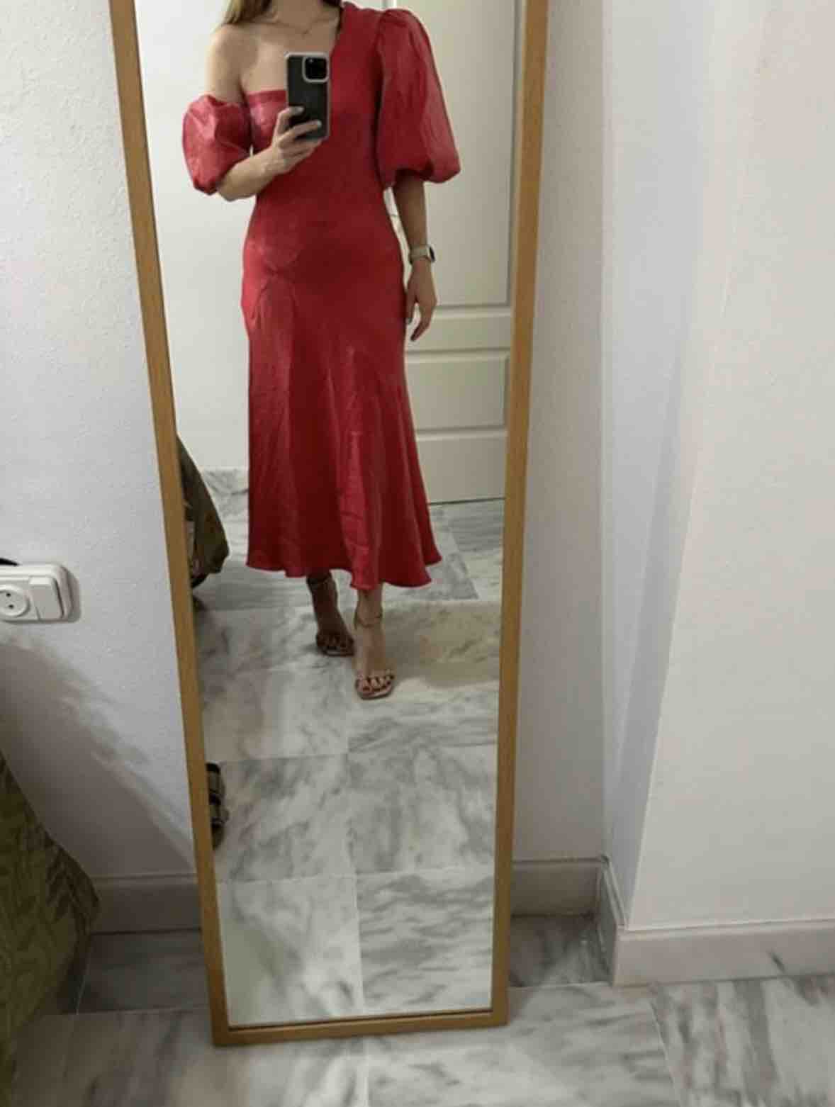 Vestido Redondo Brand — foto 1 de 5