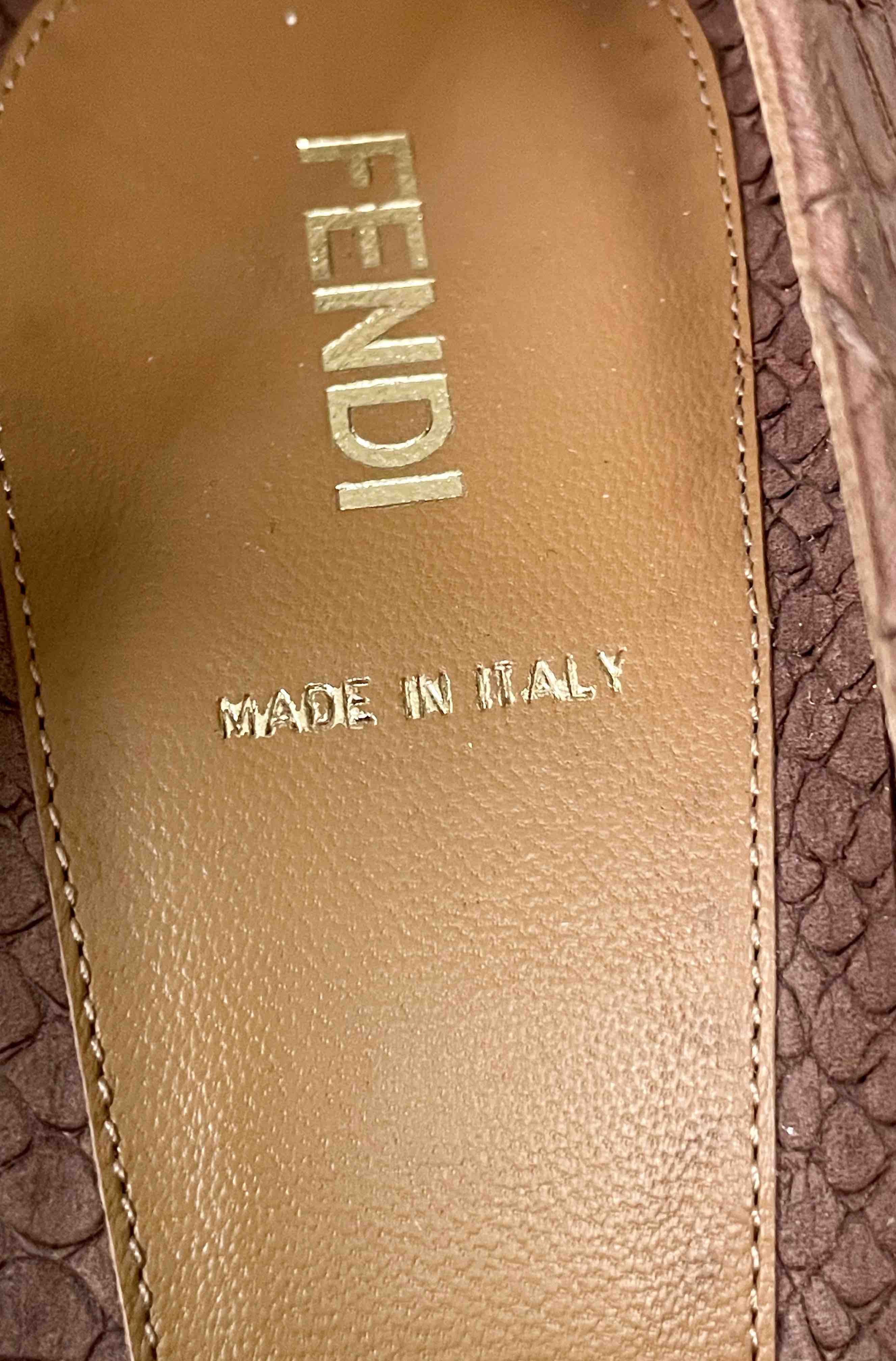 Zapatos Fendi Superstar Pumps — foto 2 de 6