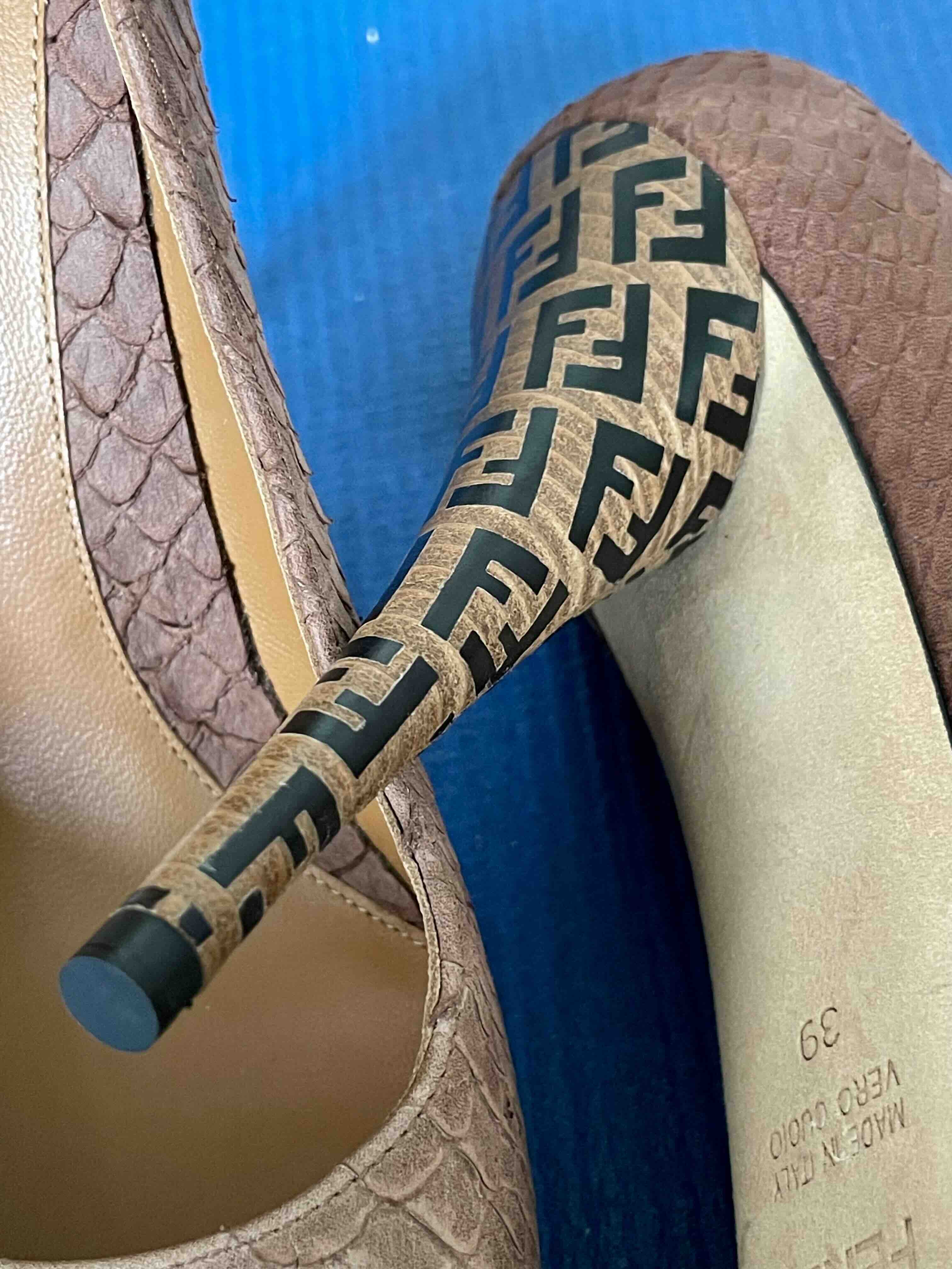 Zapatos Fendi Superstar Pumps — foto 5 de 6