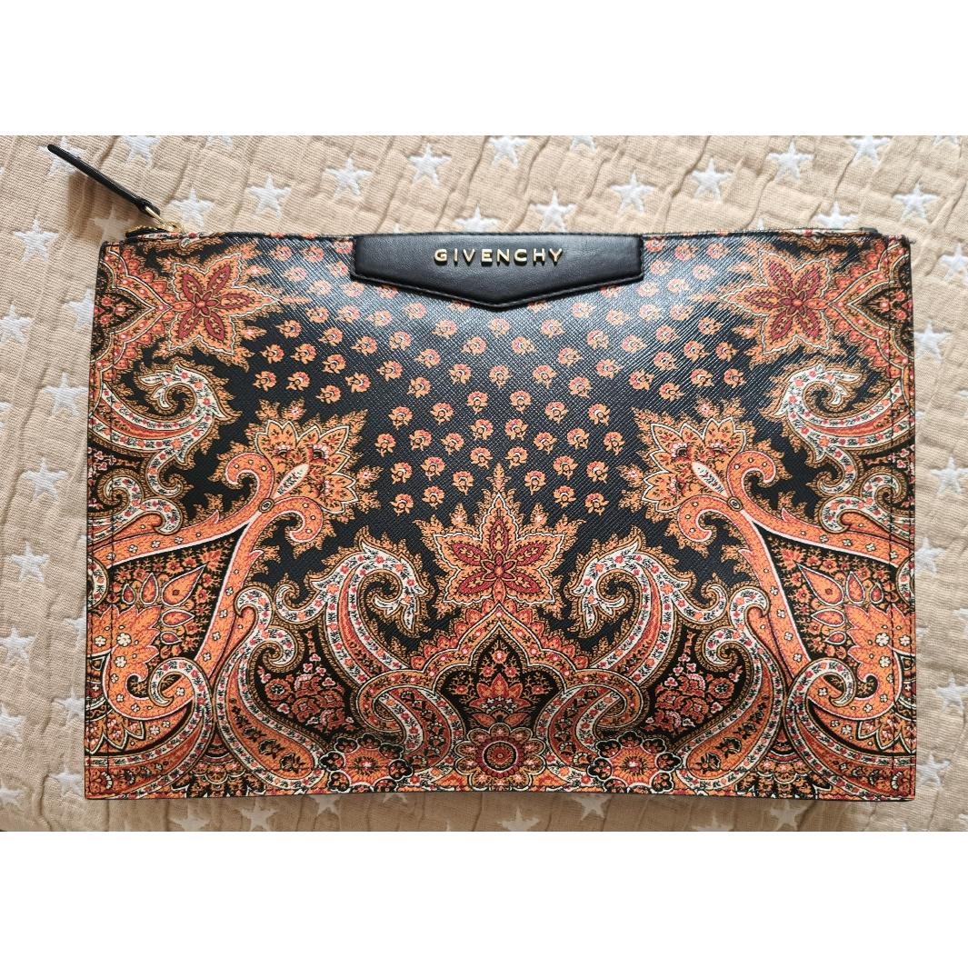 Cartera de mano Givenchy — foto 1 de 4