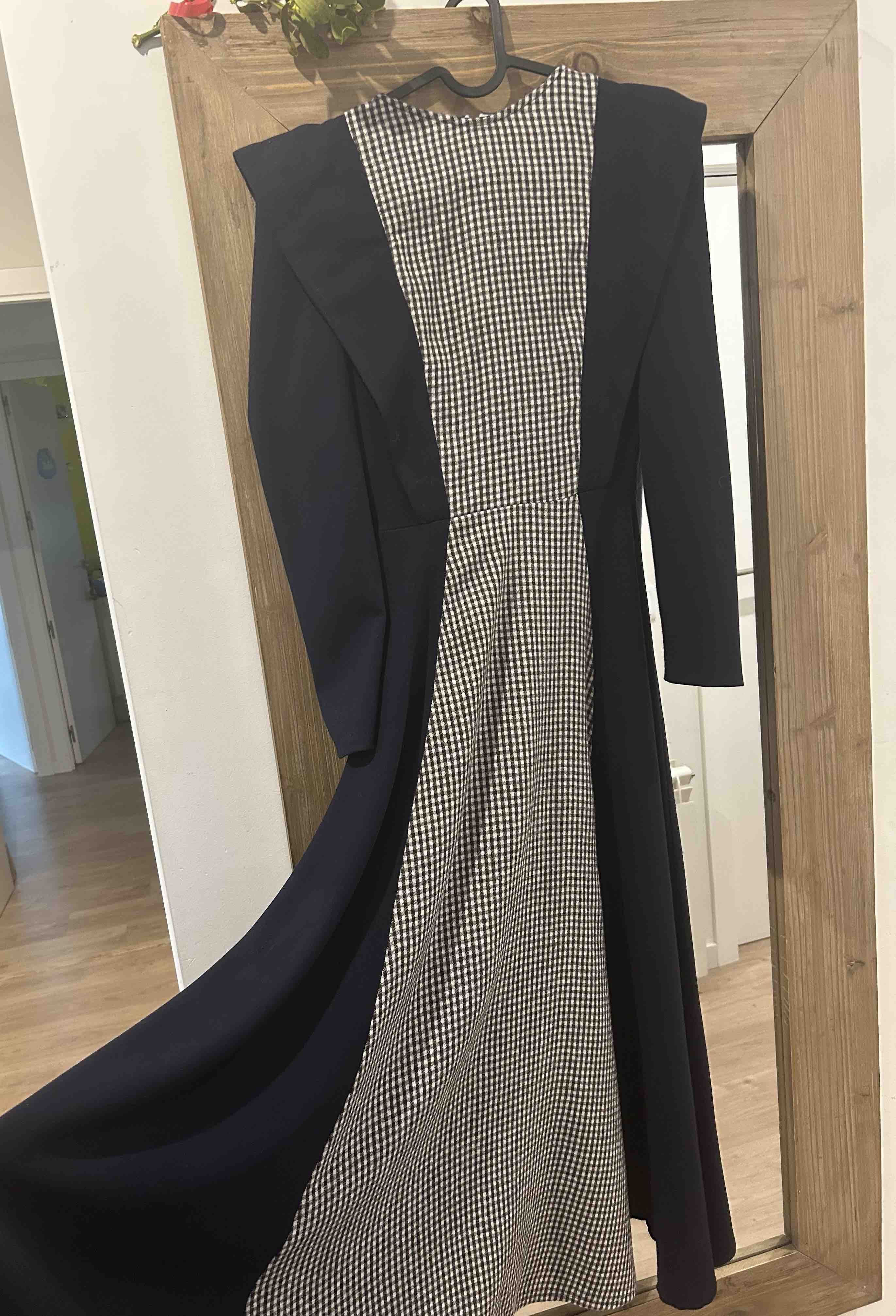 Vestido IQ Collection The IQ Collection — foto 2 de 4