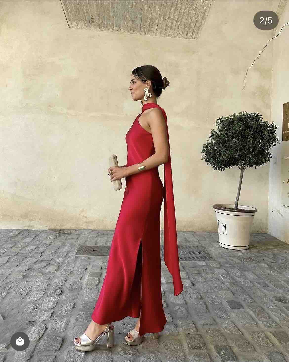 Vestido de invitada, graduación Mrs. Abril en Rojo The Are — foto 3 de 6