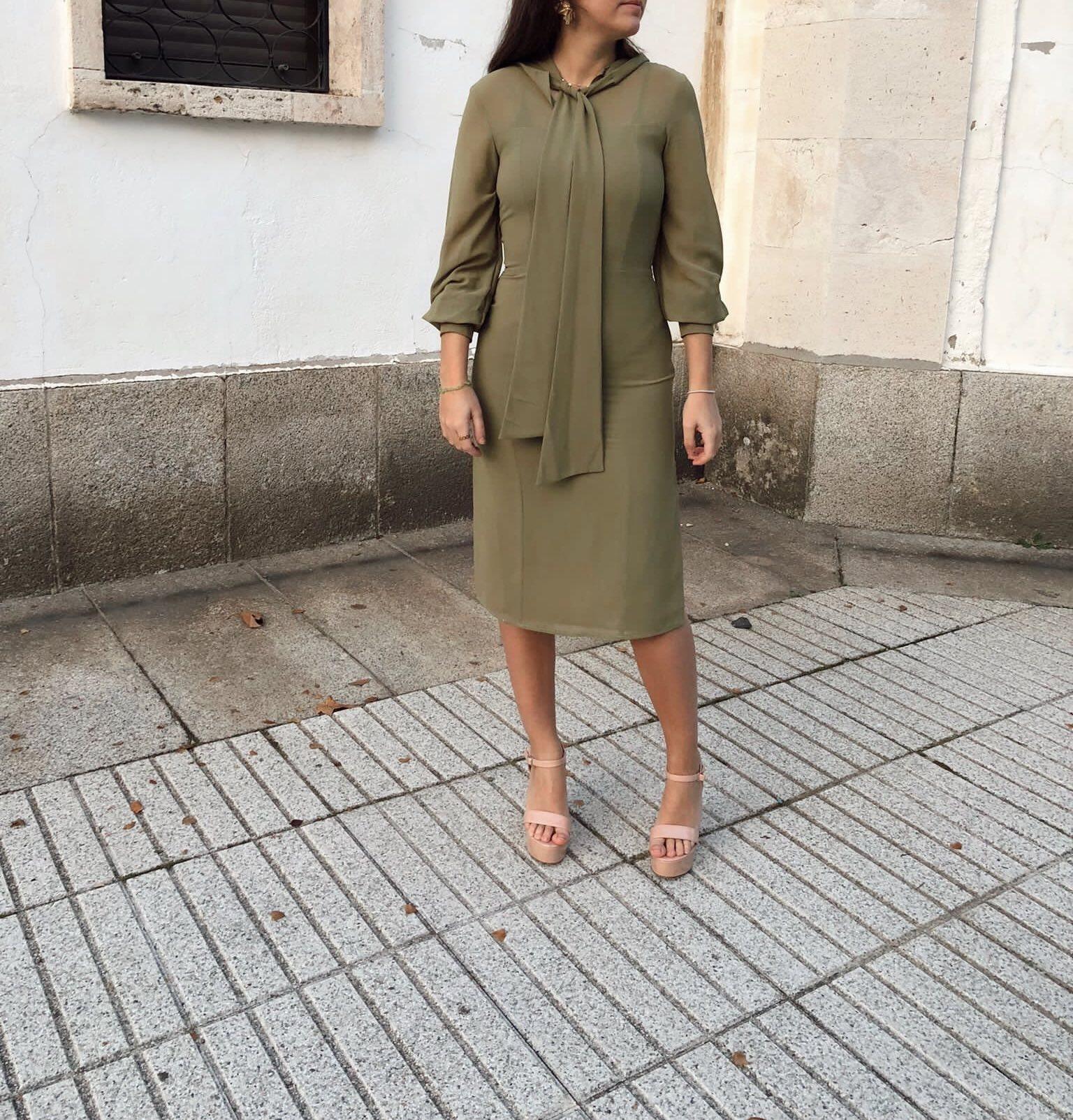 Vestido midi color verde hoja Bimani — foto 1 de 5