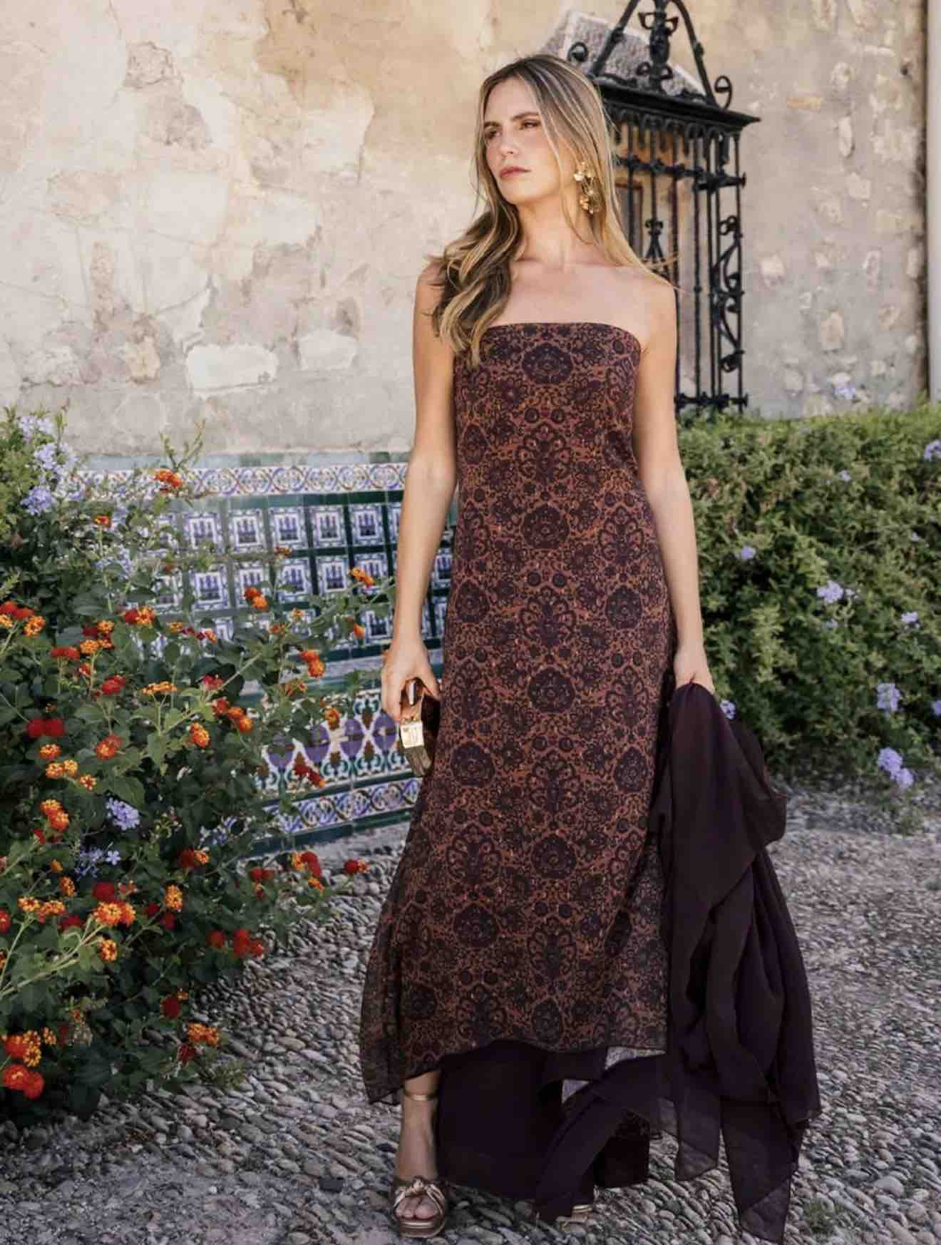 Vestido con chaqueta mariquita trasquila — foto 3 de 4