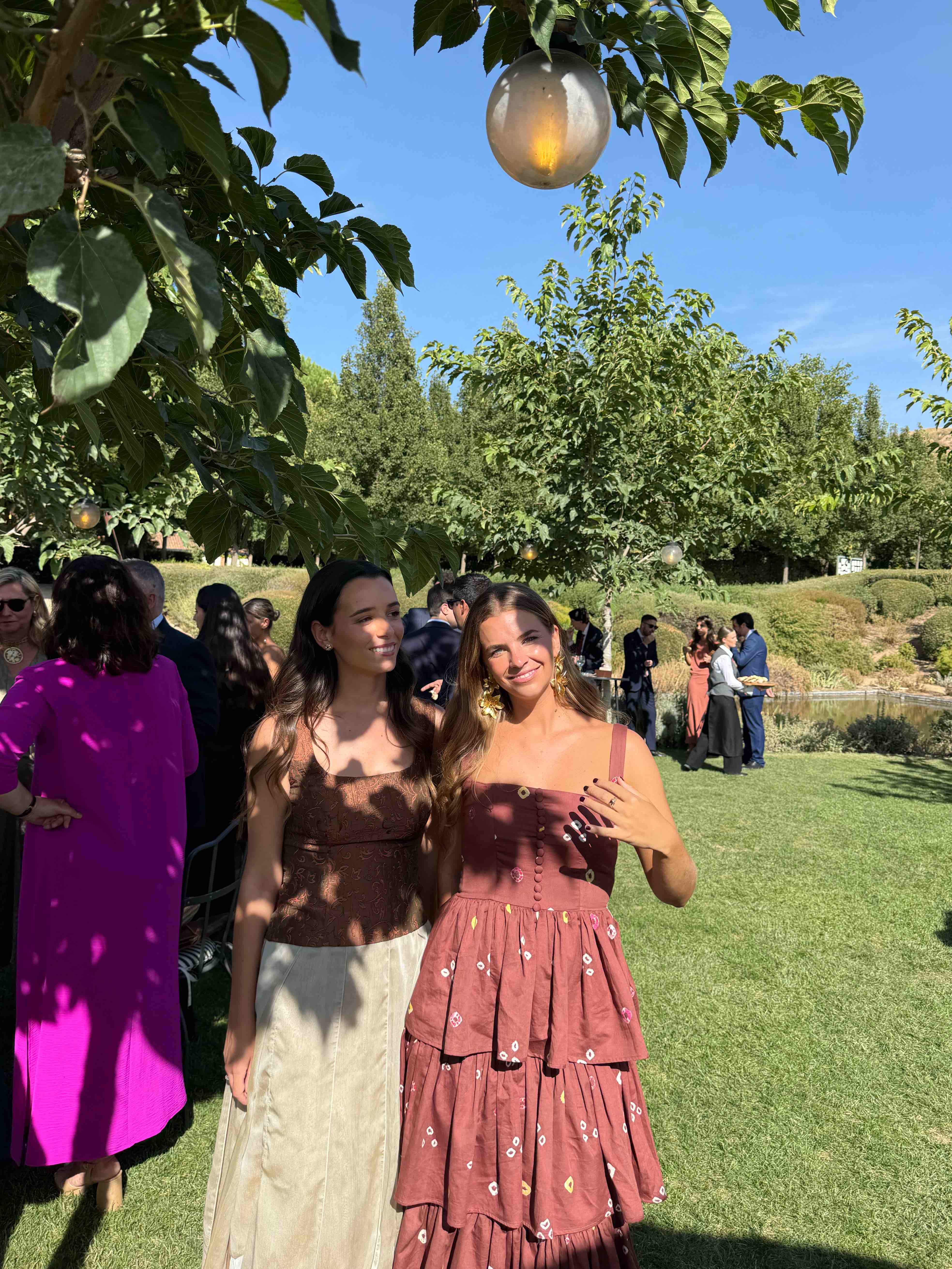Vestido de invitada volantes Monteblanco — foto 1 de 3