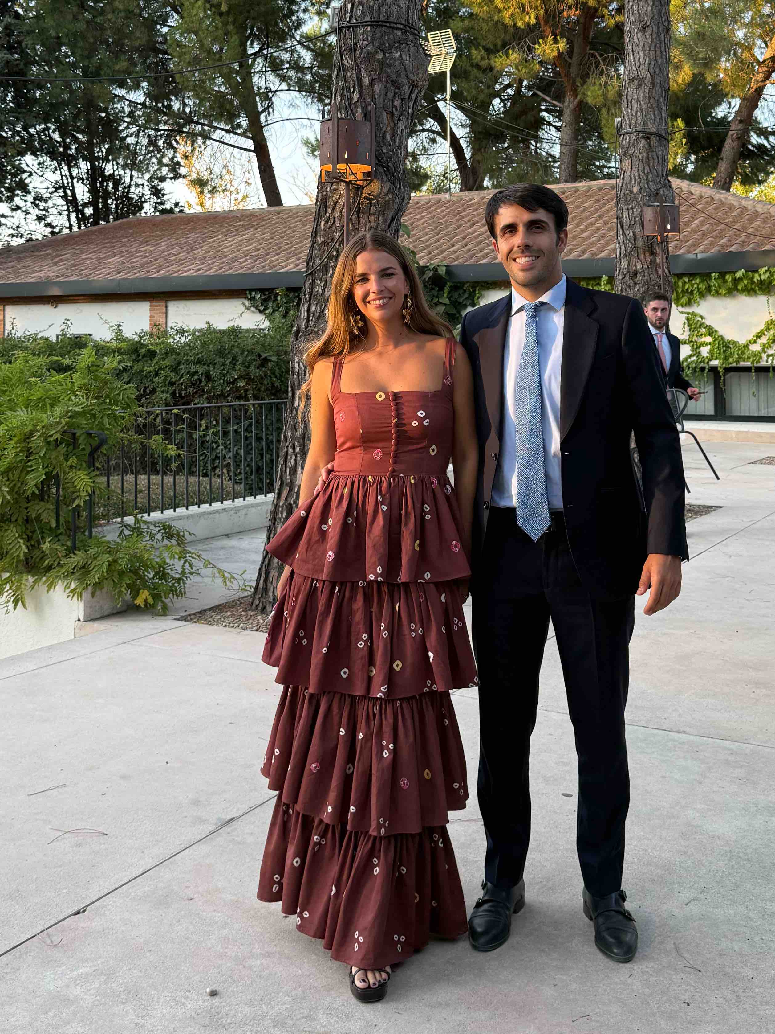 Vestido de invitada volantes Monteblanco — foto 2 de 3