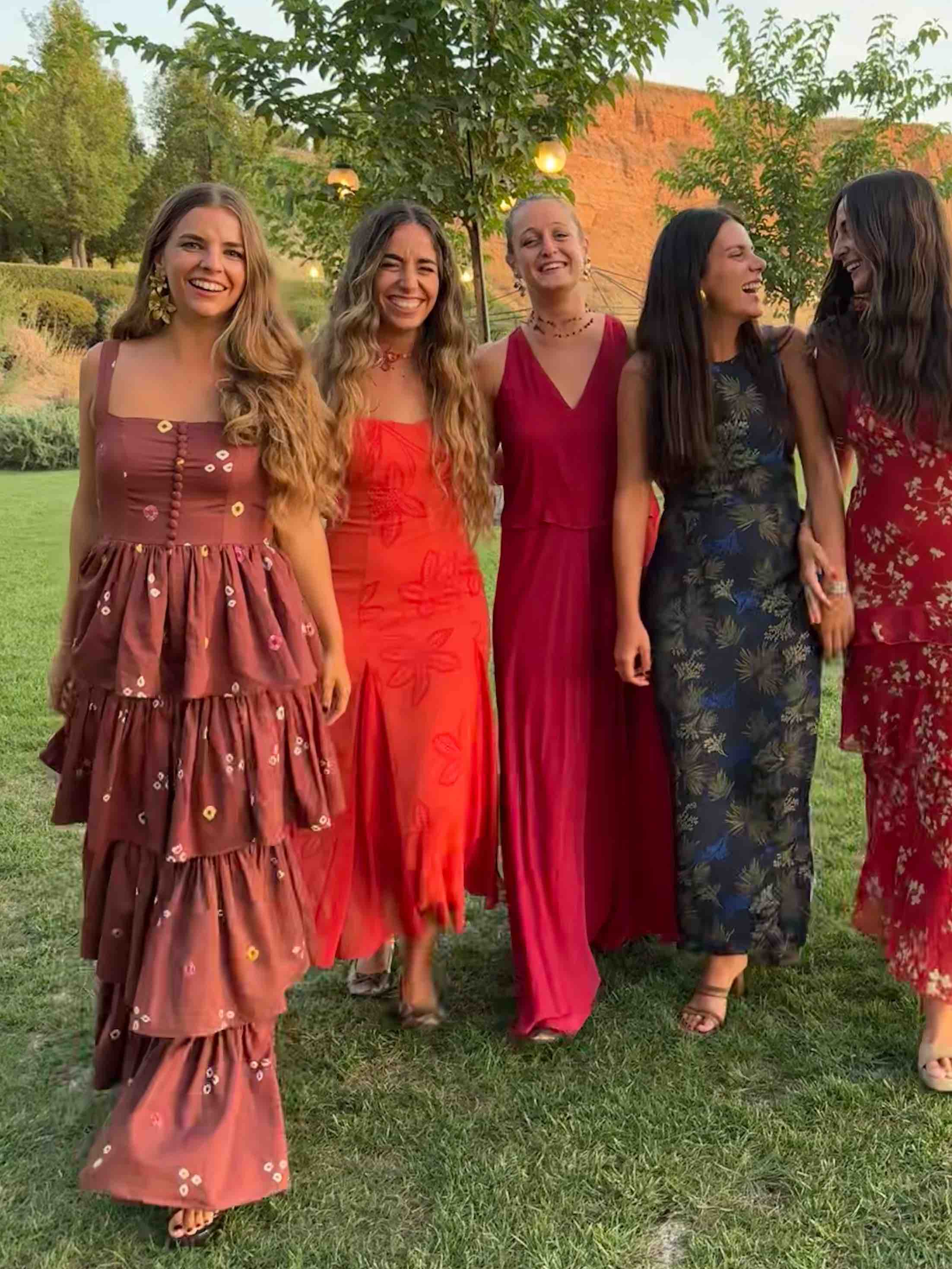 Vestido de invitada volantes Monteblanco — foto 3 de 3