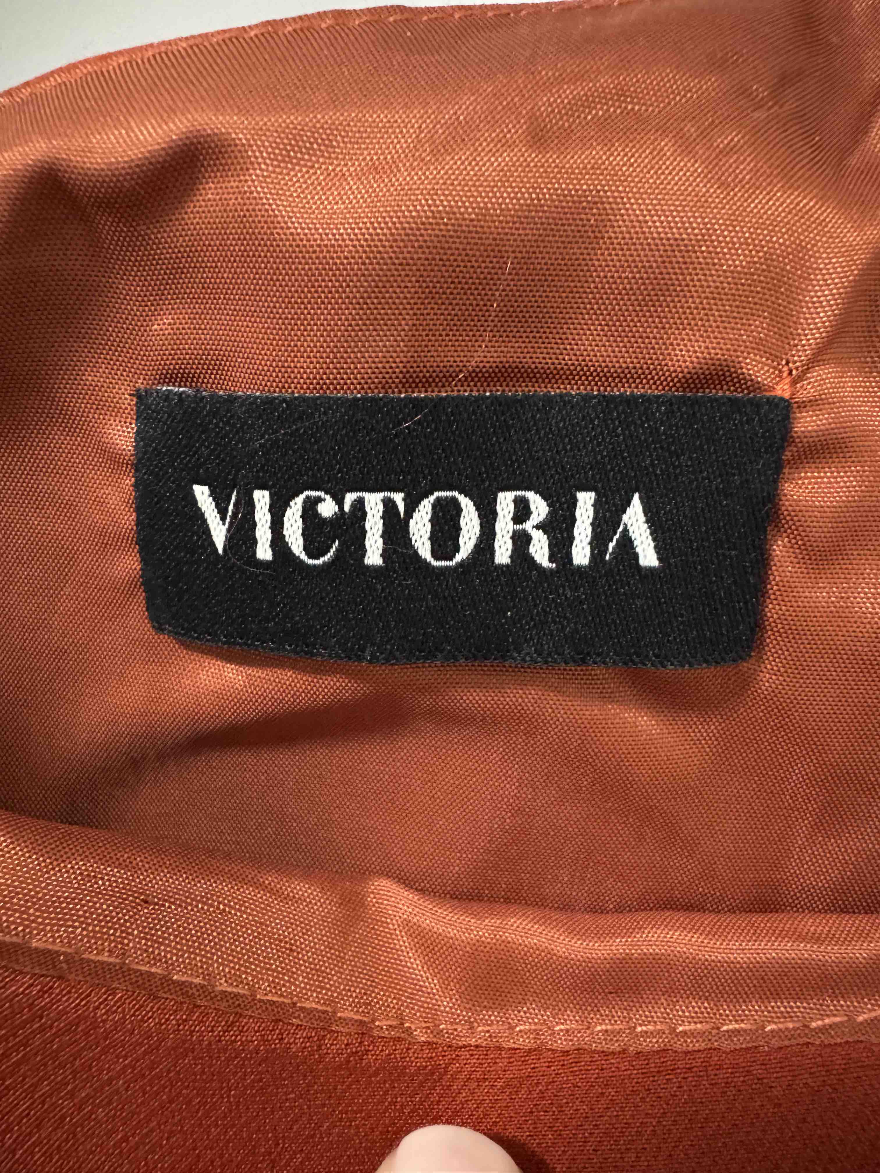 Vestido invitada Victoria Coleccion — foto 3 de 6